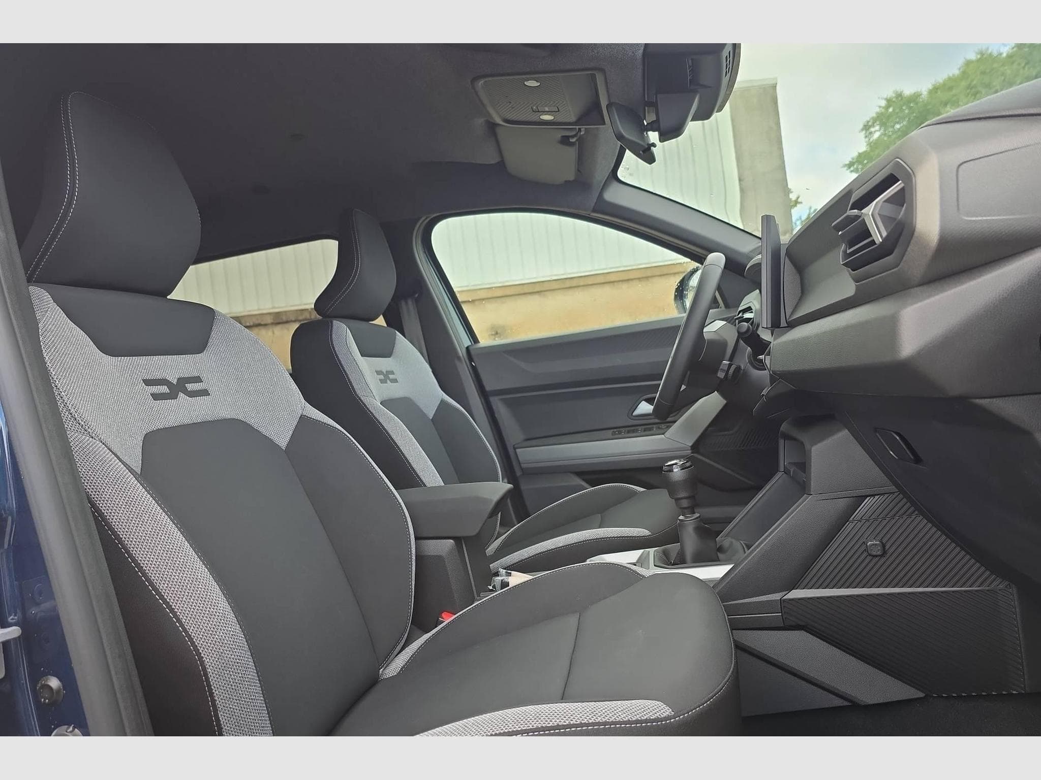Dacia BIGSTER Mild Hybrid 140 Journey (2026) - Foto 9