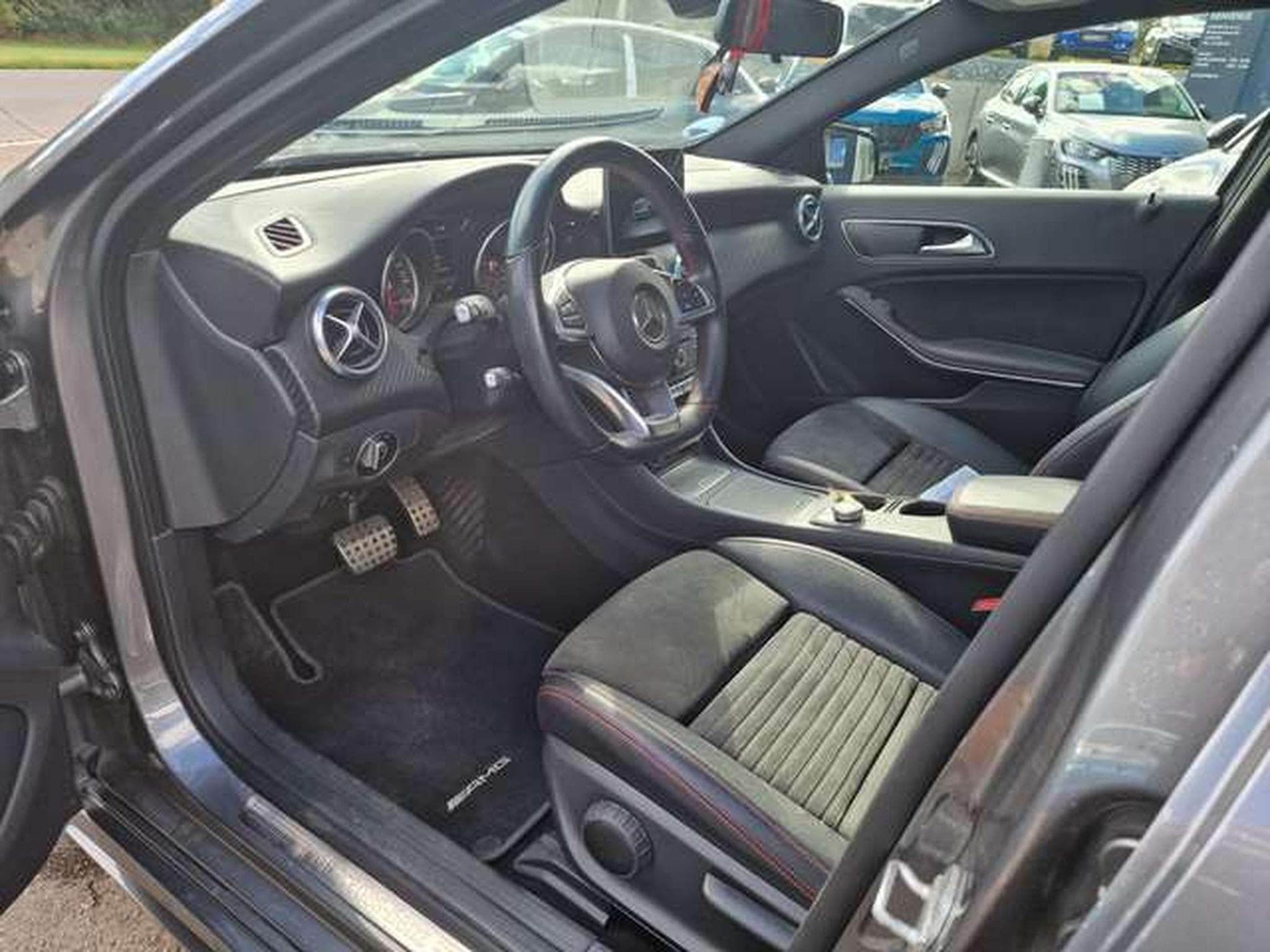 Mercedes A 200 AMG-Line (2017) - Photo 10