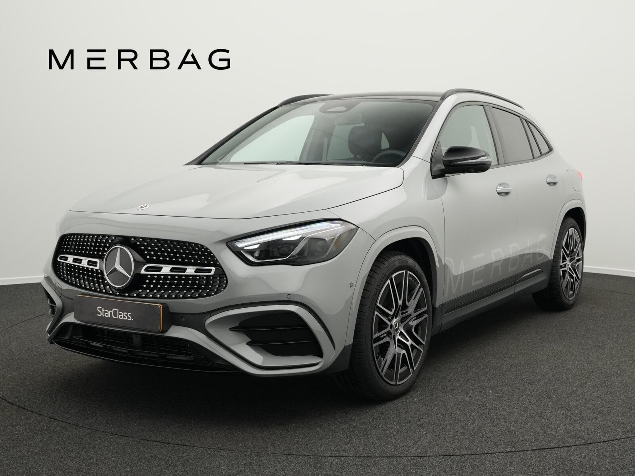 Mercedes GLA 180 AMG-Line (2025) - Photo 1
