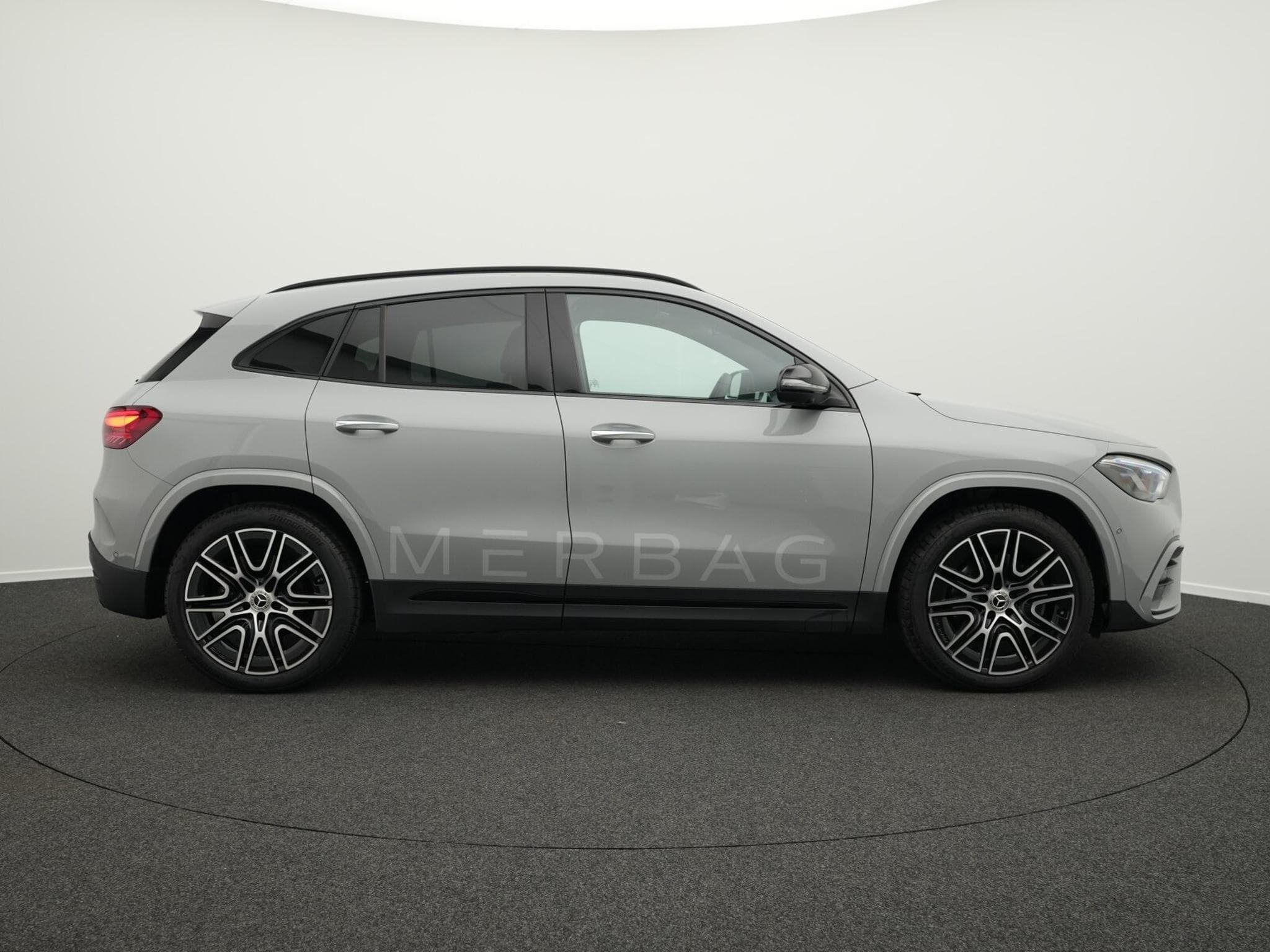 Mercedes GLA 180 AMG-Line (2025) - Photo 5