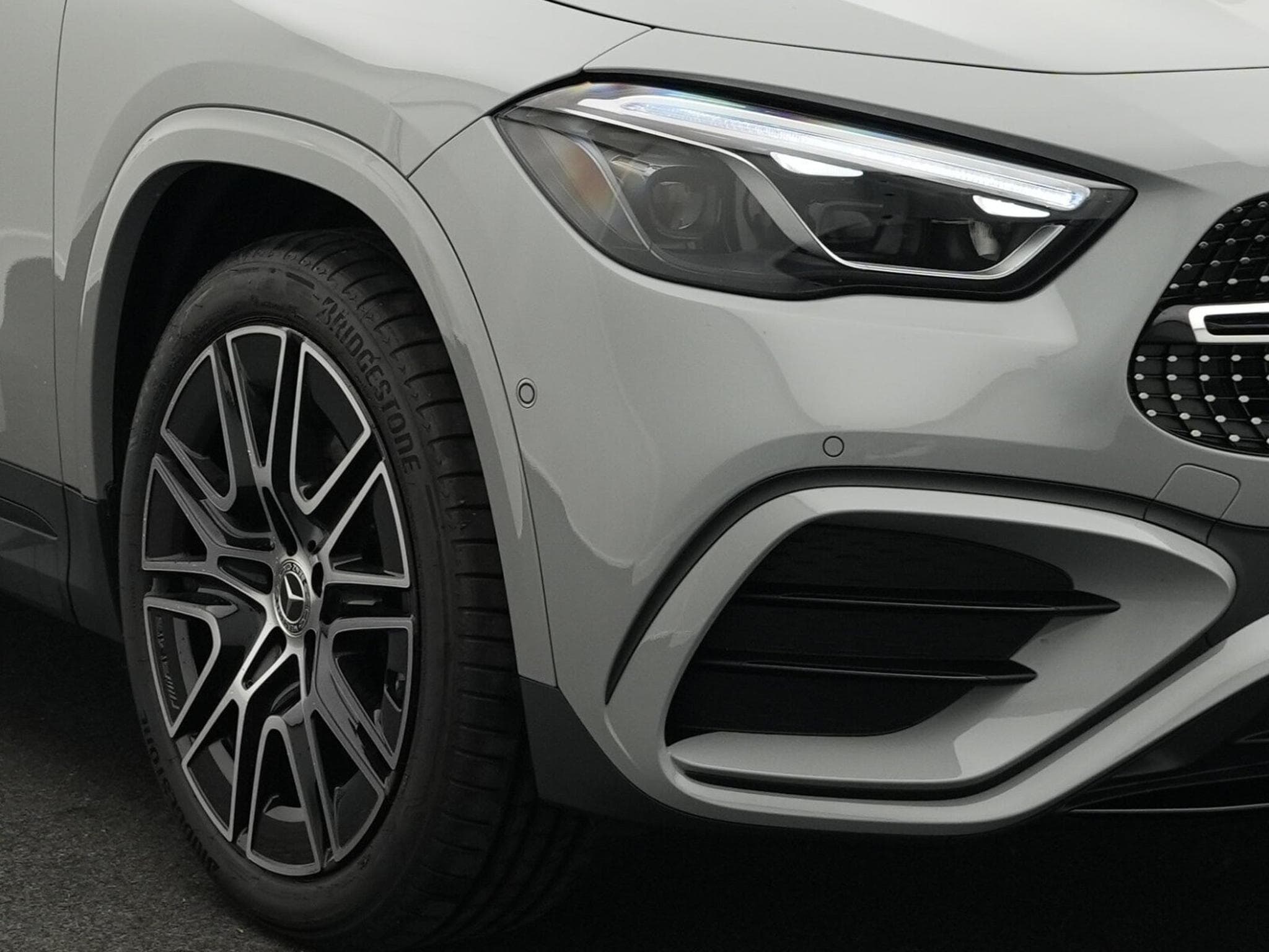 Mercedes GLA 180 AMG-Line (2025) - Photo 9