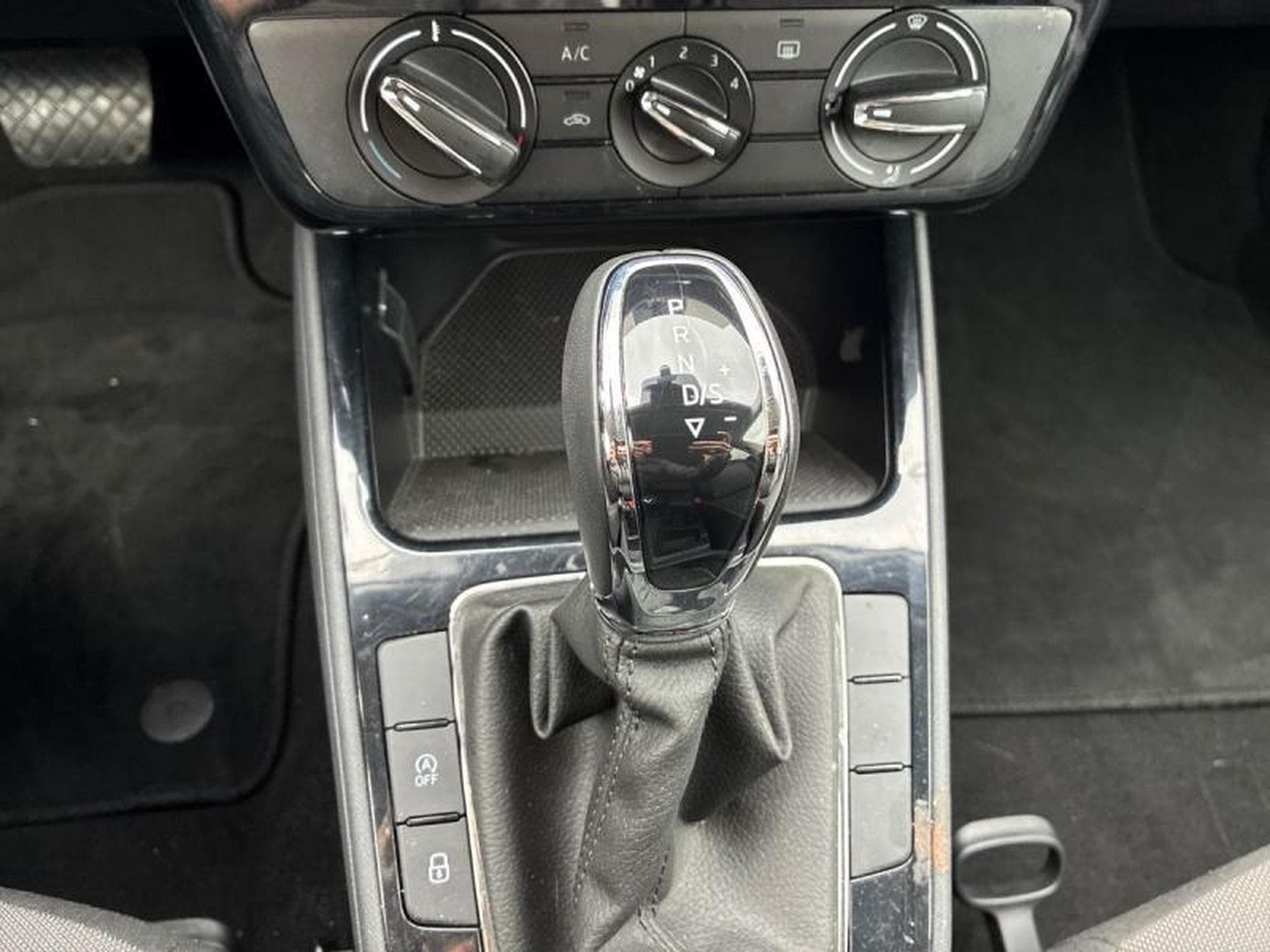 Skoda Fabia Selection (2025) - Photo 16