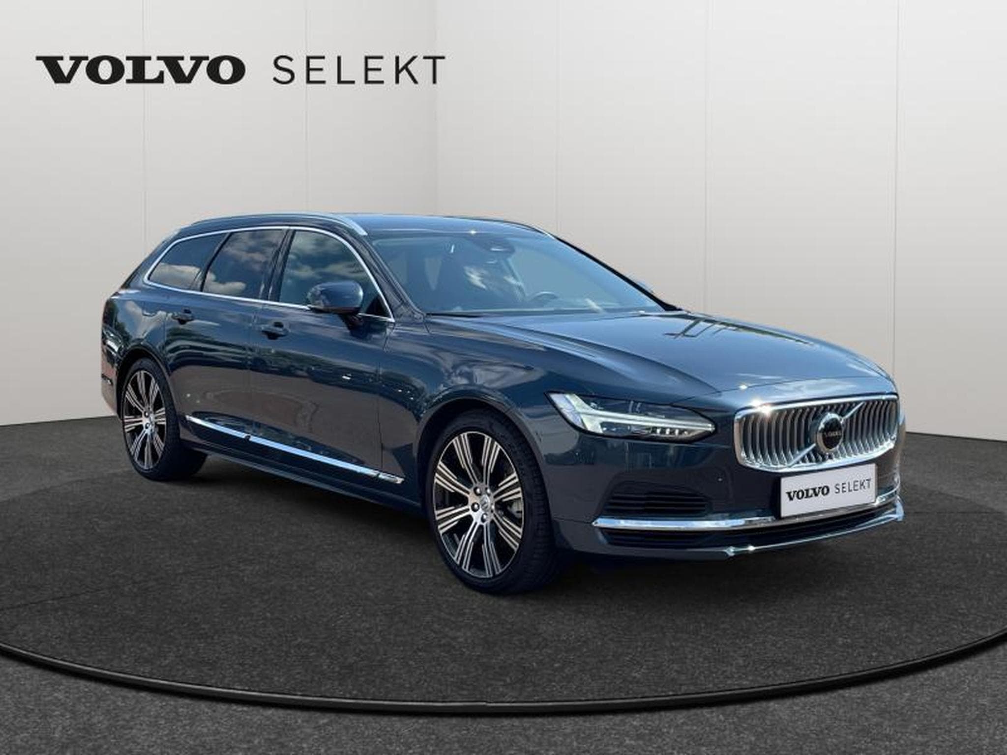 Volvo V90 T6 AWD Core / Hybride (2024) - Photo 14