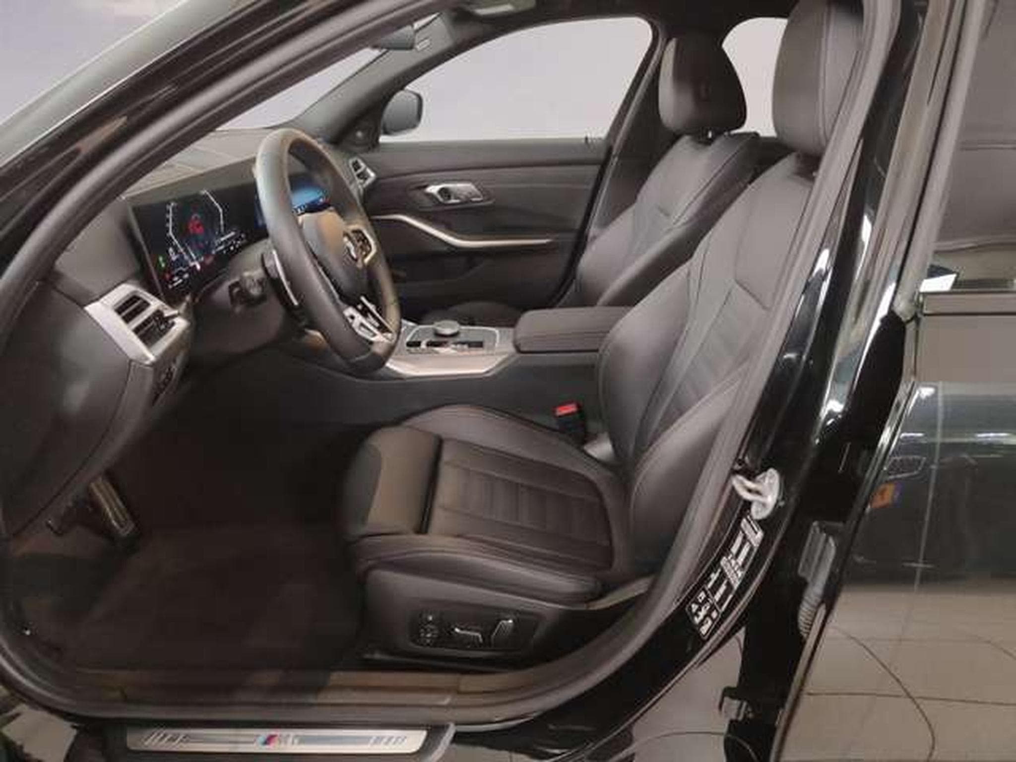 BMW 330 d xDrive M Sportpaket HK HiFi DAB LED GSD (2026) - Photo 7