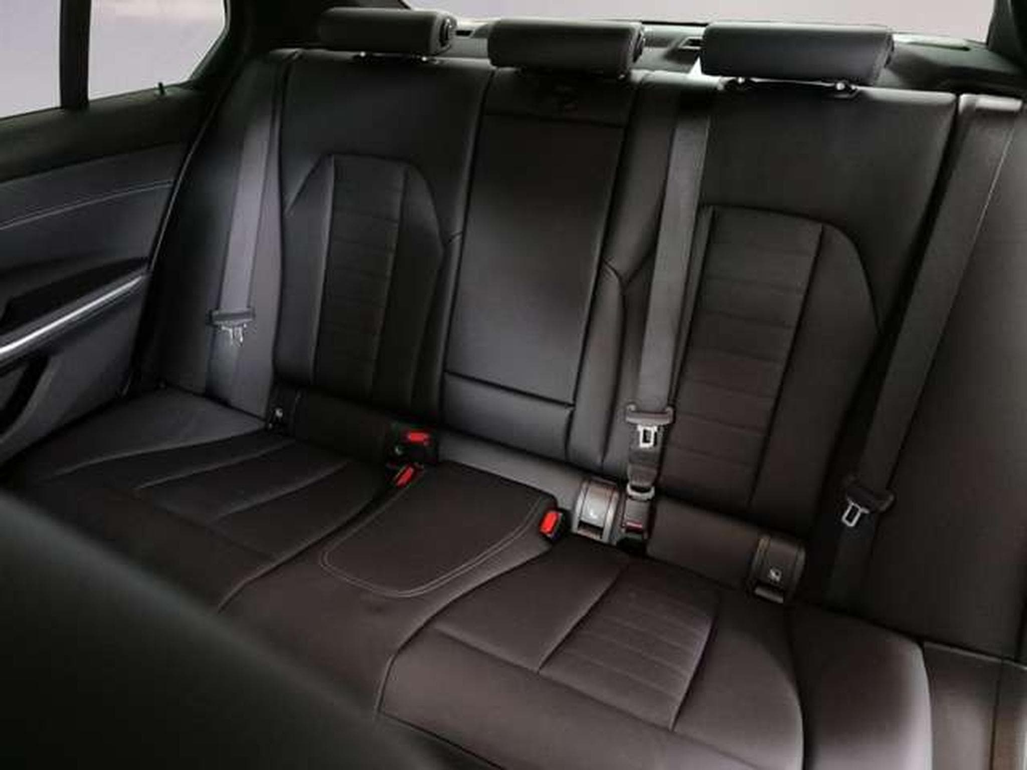 BMW 330 d xDrive M Sportpaket HK HiFi DAB LED GSD (2026) - Photo 8