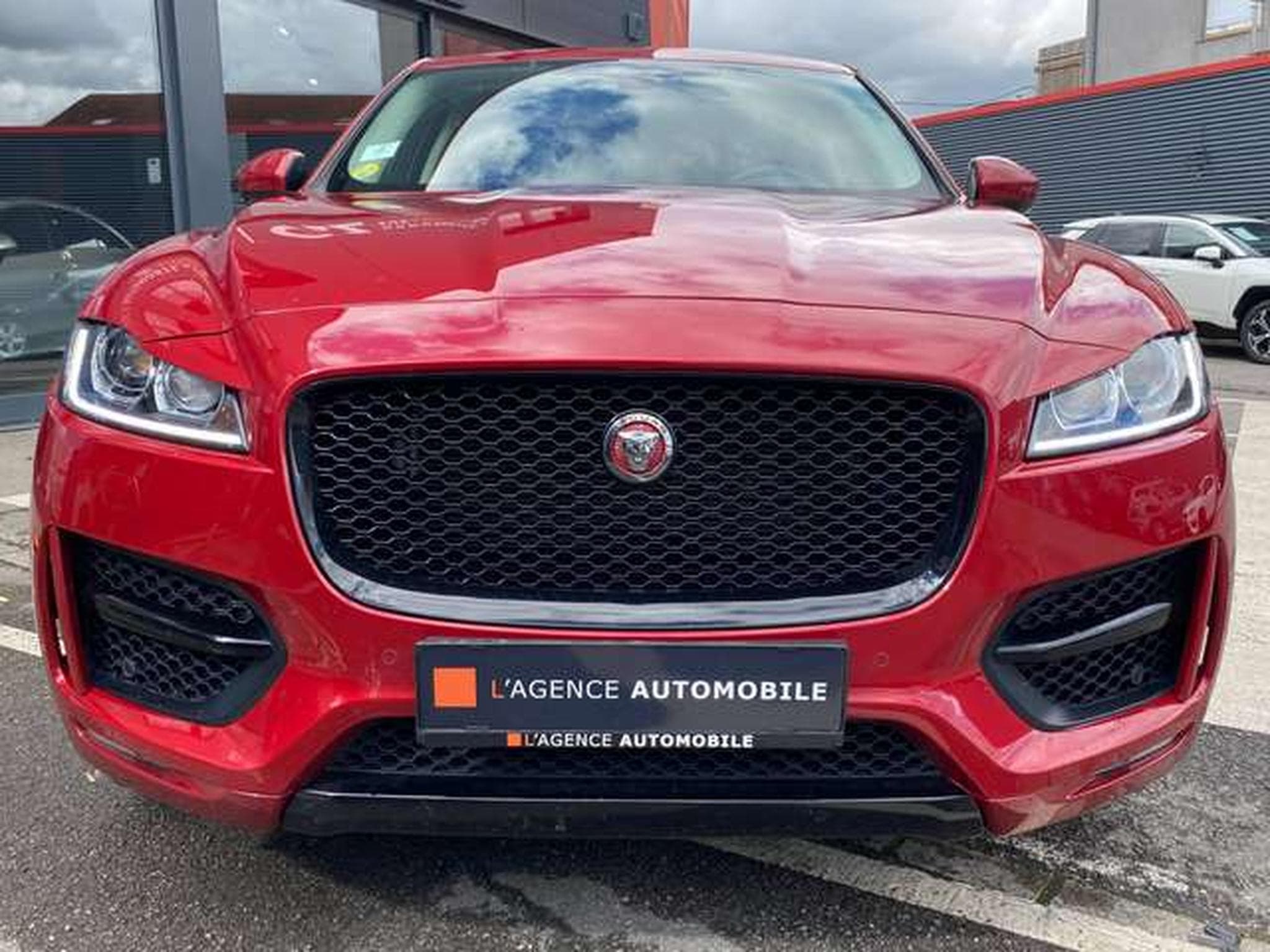 Jaguar F-Pace F-Pace 20d Aut. R-Sport (2019) - Photo 3