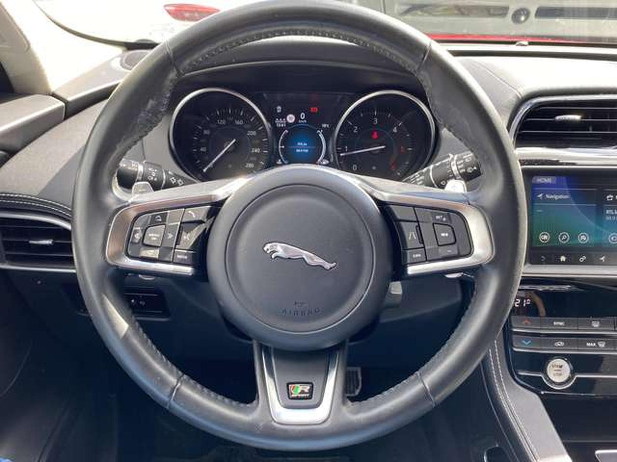Jaguar F-Pace F-Pace 20d Aut. R-Sport (2019) - Photo 11
