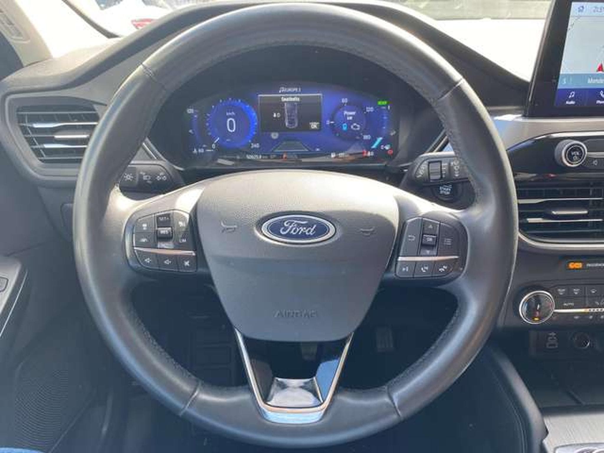 Ford Kuga Kuga 2.5 Duratec FHEV TITANIUM (2023) - Photo 11