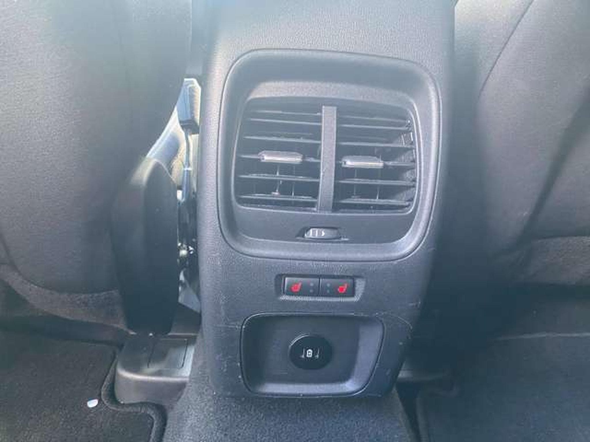 Ford Kuga Kuga 2.5 Duratec FHEV TITANIUM (2023) - Photo 16