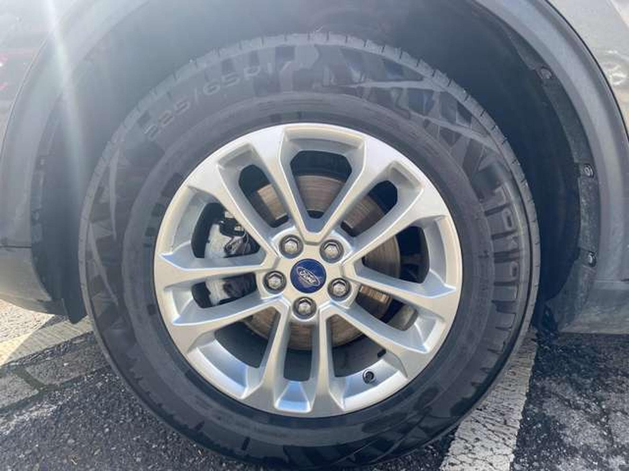 Ford Kuga Kuga 2.5 Duratec FHEV TITANIUM (2023) - Photo 18