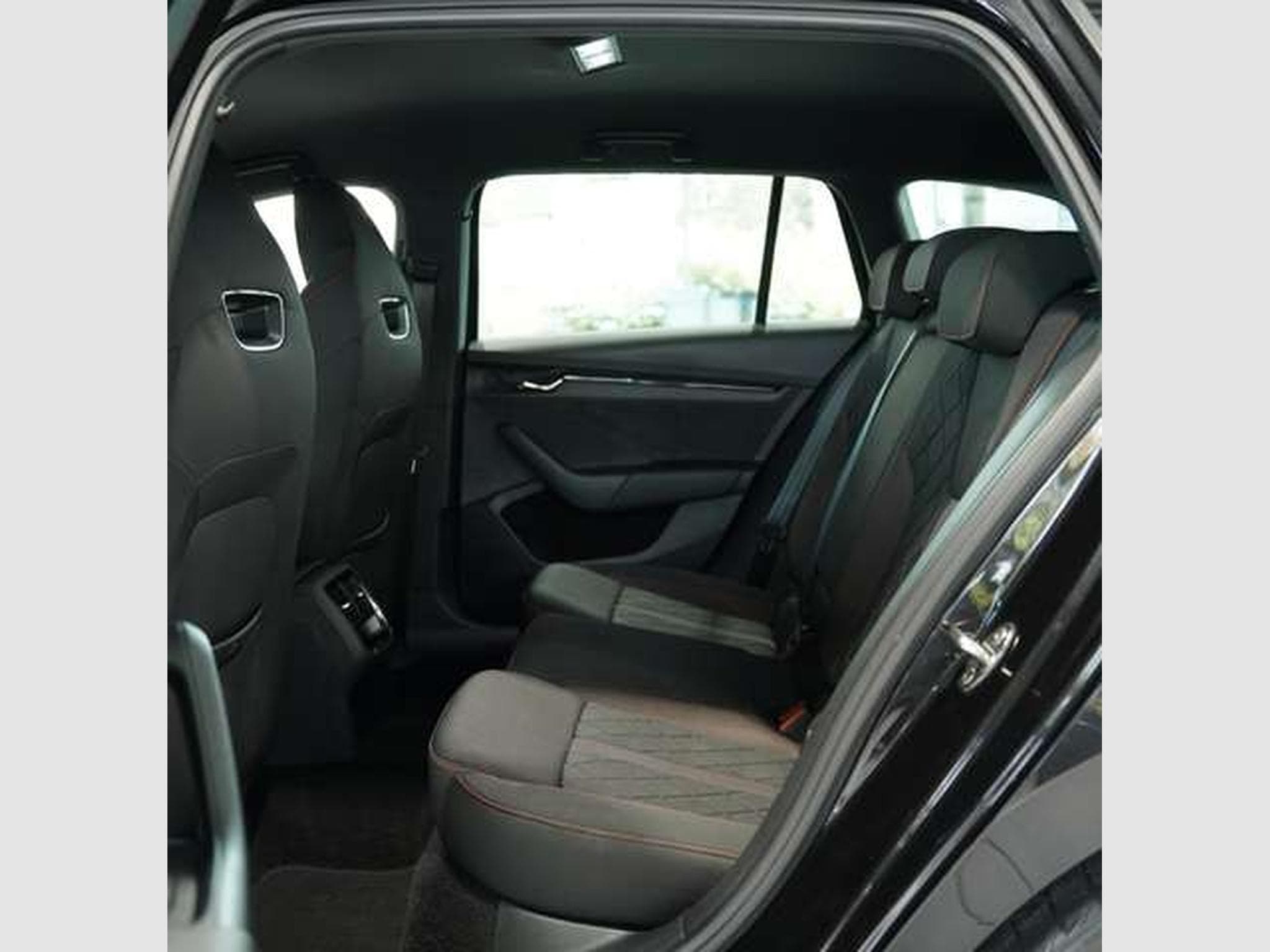 Skoda Octavia RS DSG *2.H *Standhzg *Schale *Virtual (2021) - Photo 22