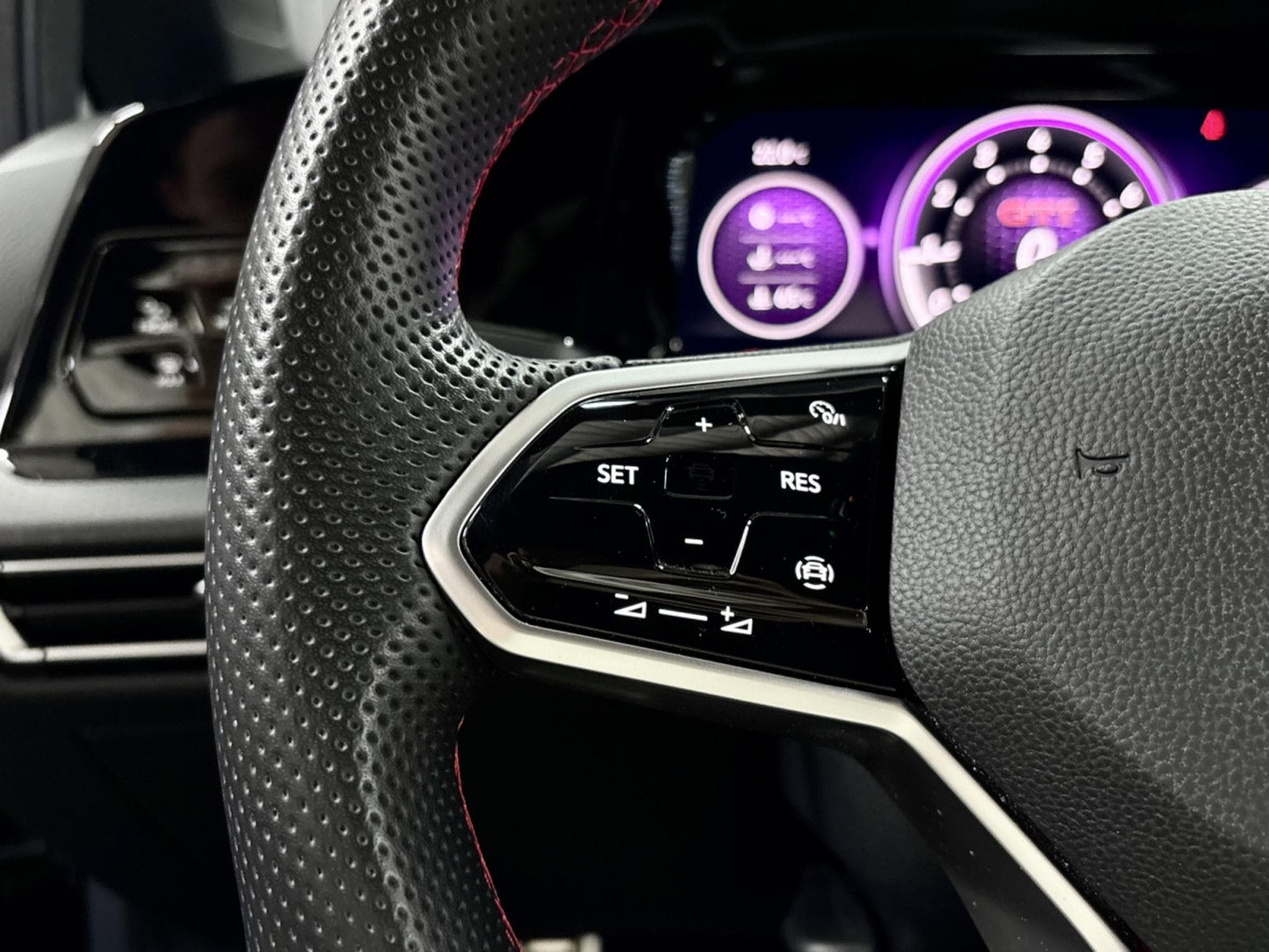 VW Golf GTI Clubsport 2.0 TSI 300 CV DSG7 *CARPLAY* (2022) - Foto 11