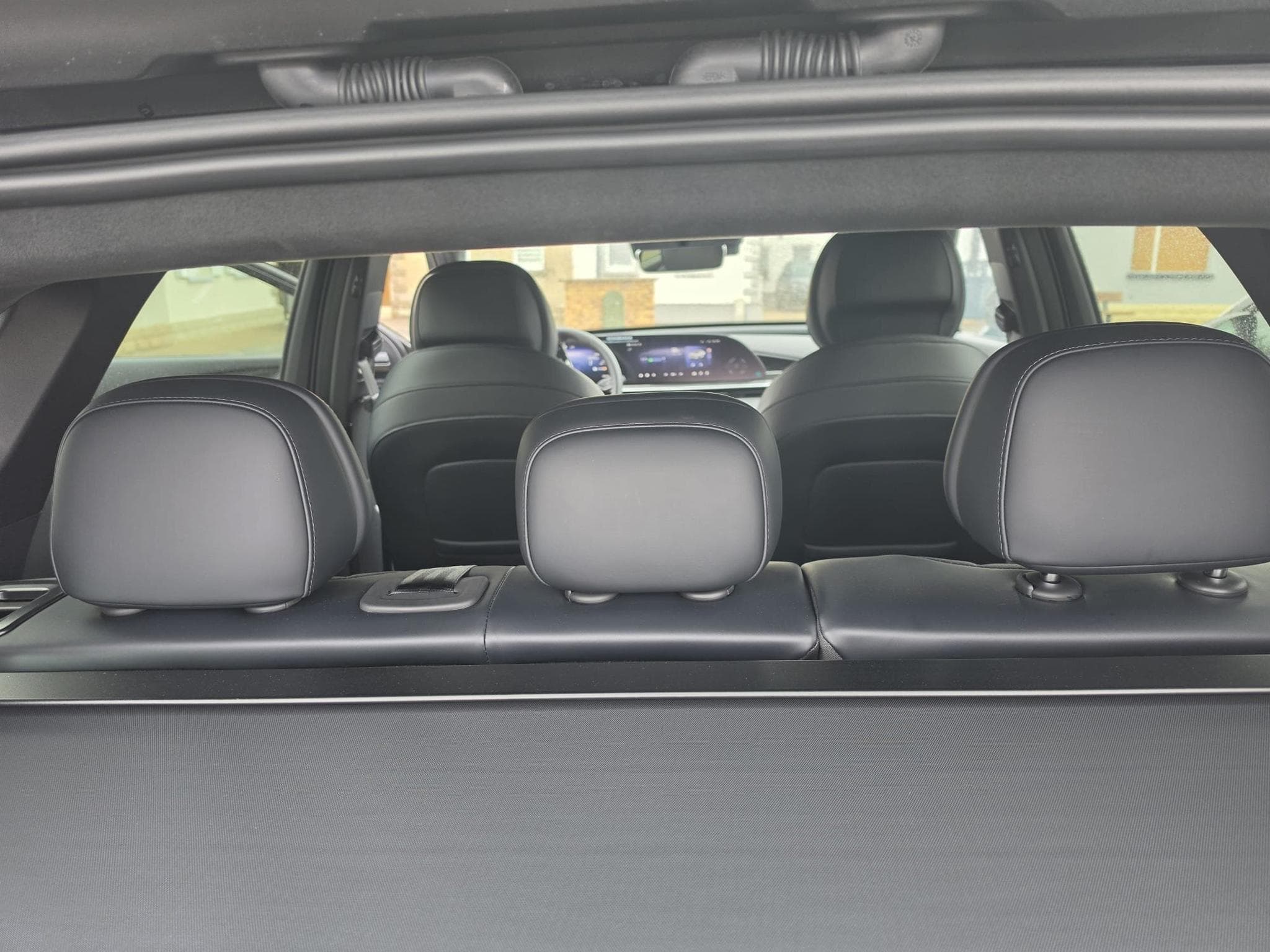 Omoda 9 9 SHS PHEV PREMIUM AWD Matt Anthracite (2026) - Photo 3