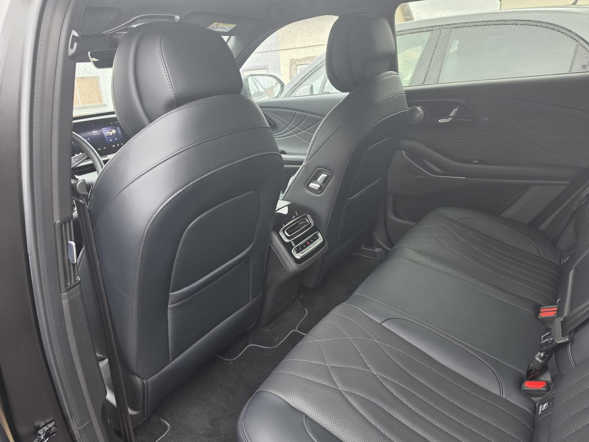 Omoda 9 9 SHS PHEV PREMIUM AWD Matt Anthracite (2026) - Photo 4