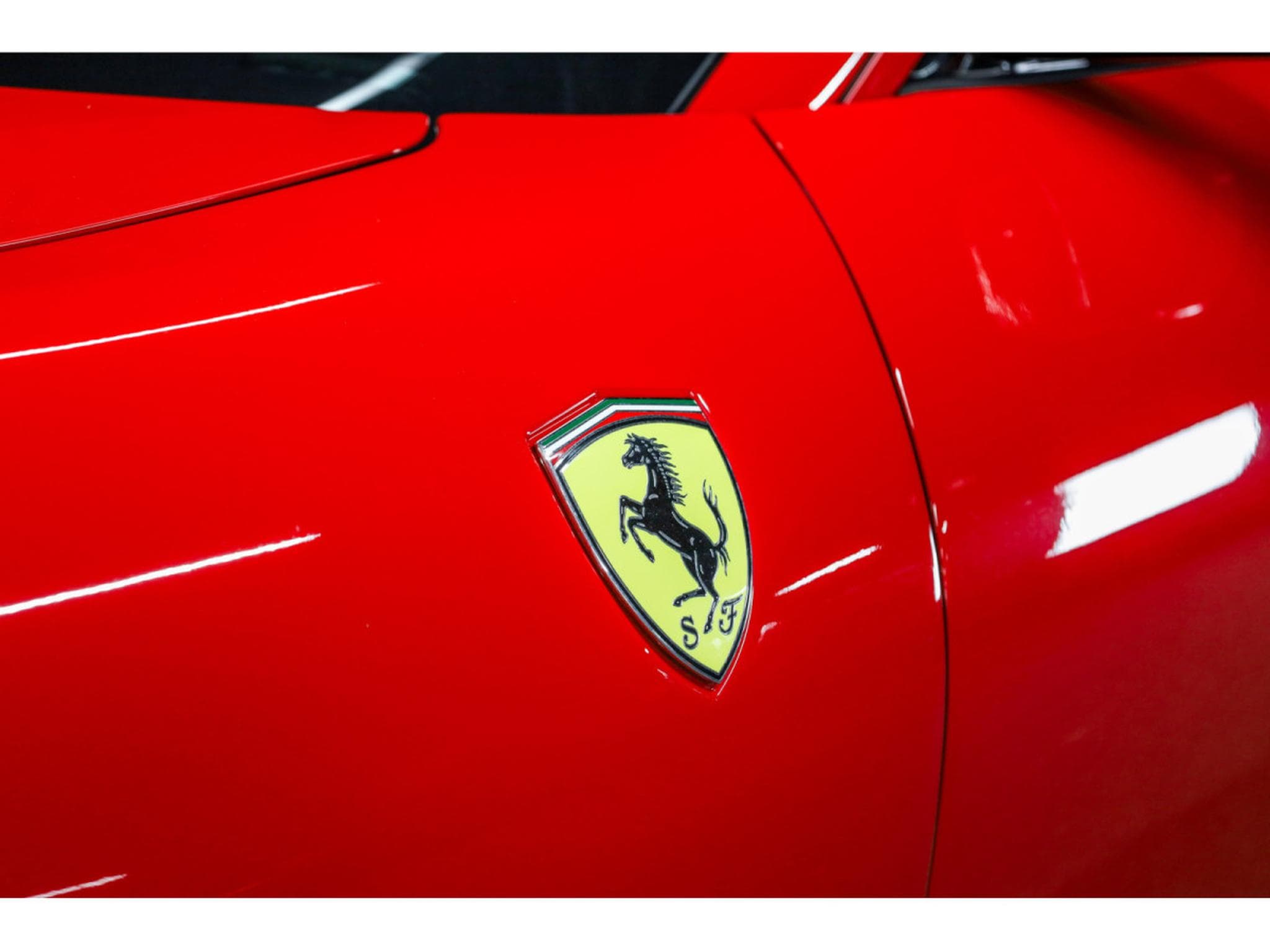 Ferrari Roma V8 - ROSSO CORSA (2022) - Photo 29