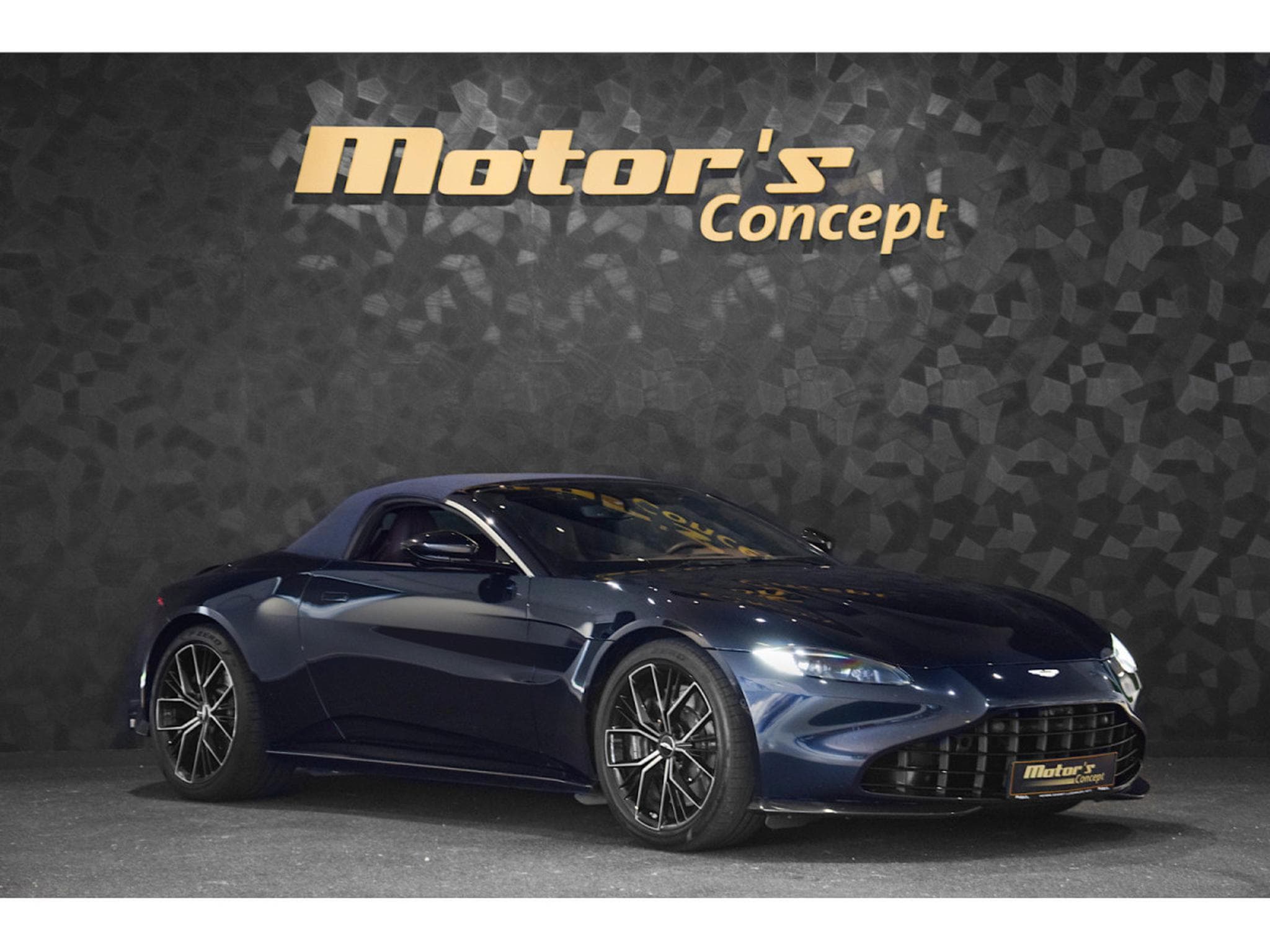 Aston-Martin V8 Vantage ROADSTER - Ultramarine Black (2022) - Photo 6