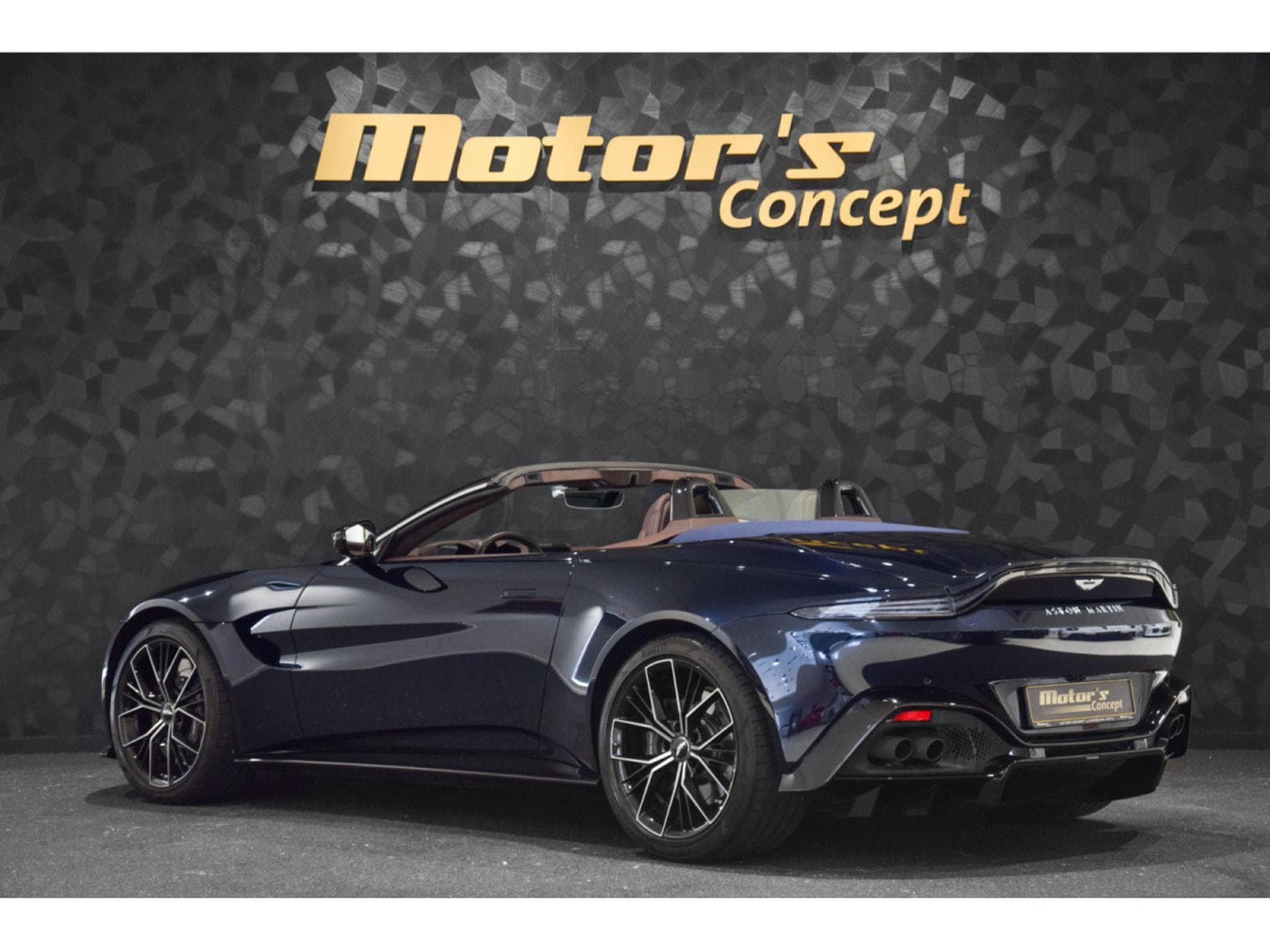 Aston-Martin V8 Vantage ROADSTER - Ultramarine Black (2022) - Photo 7