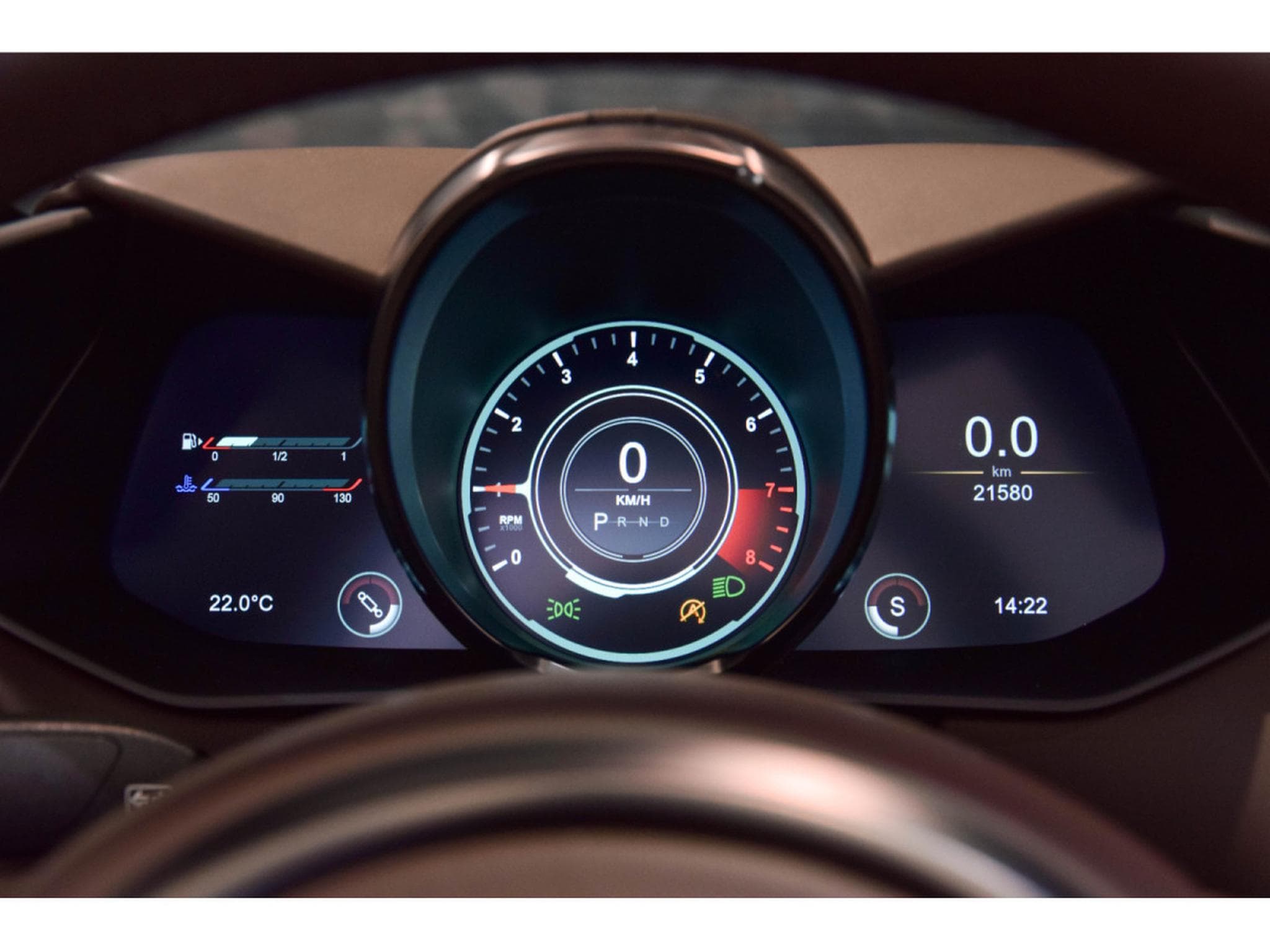 Aston-Martin V8 Vantage ROADSTER - Ultramarine Black (2022) - Photo 18