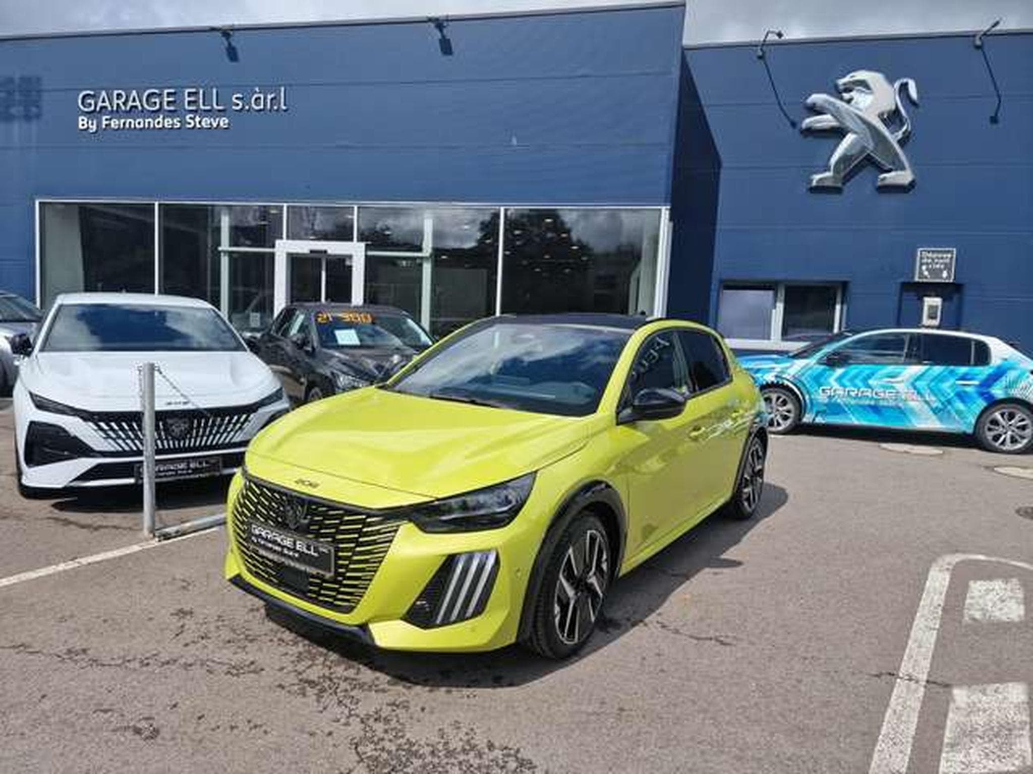 Peugeot 208 Hybrid 145 GT (2026) - Photo 2