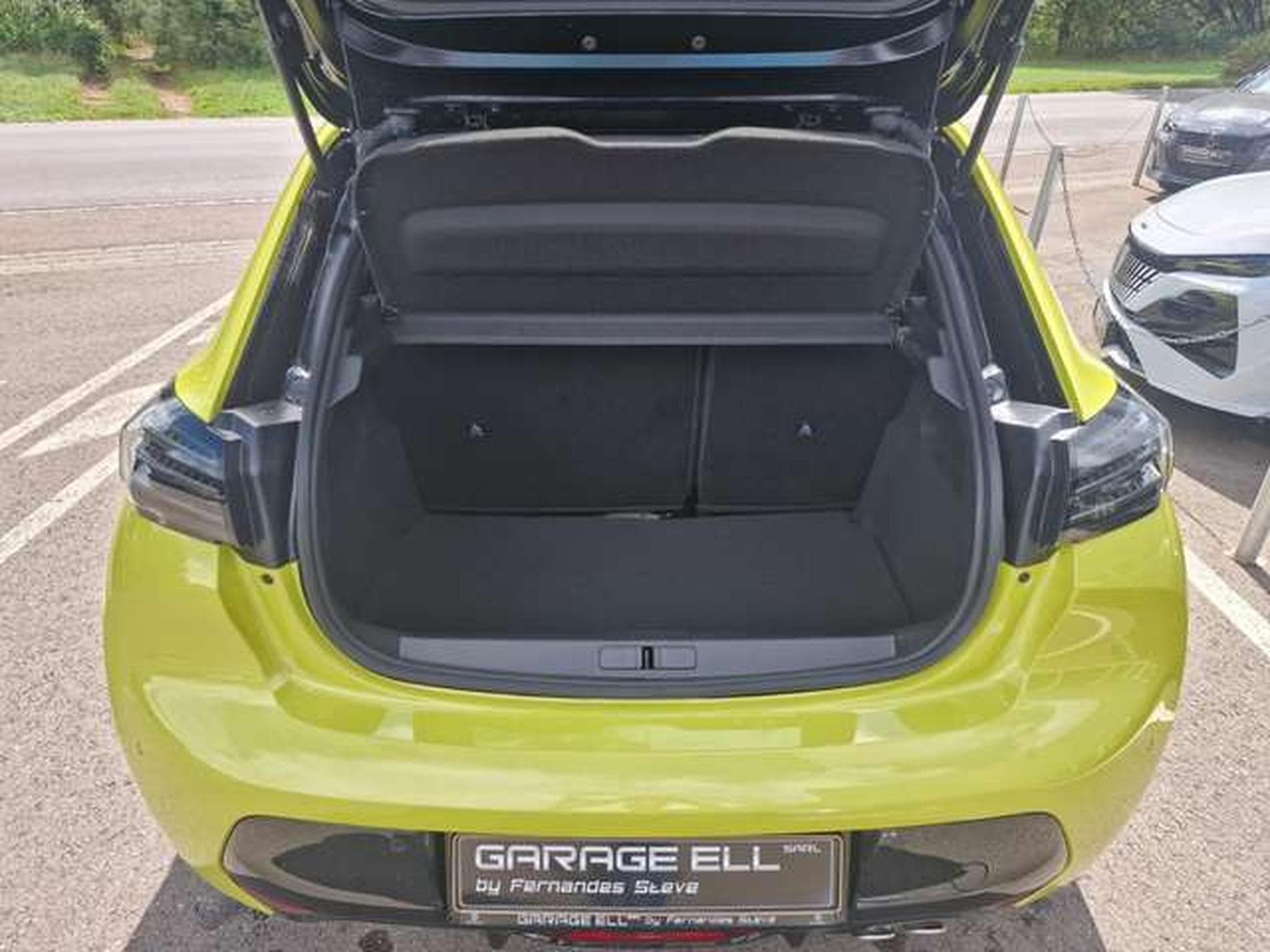 Peugeot 208 Hybrid 145 GT (2026) - Photo 6