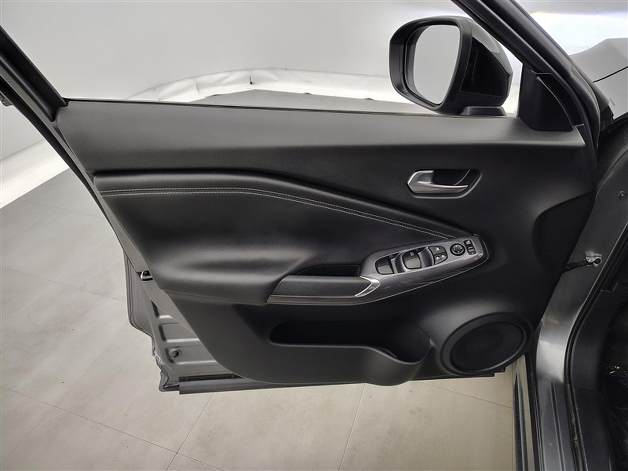 Nissan Juke 1.0 DIG-T 115cv DCT N-Design CARPLAY / FULL LED / CAMERA (2023) - Photo 17