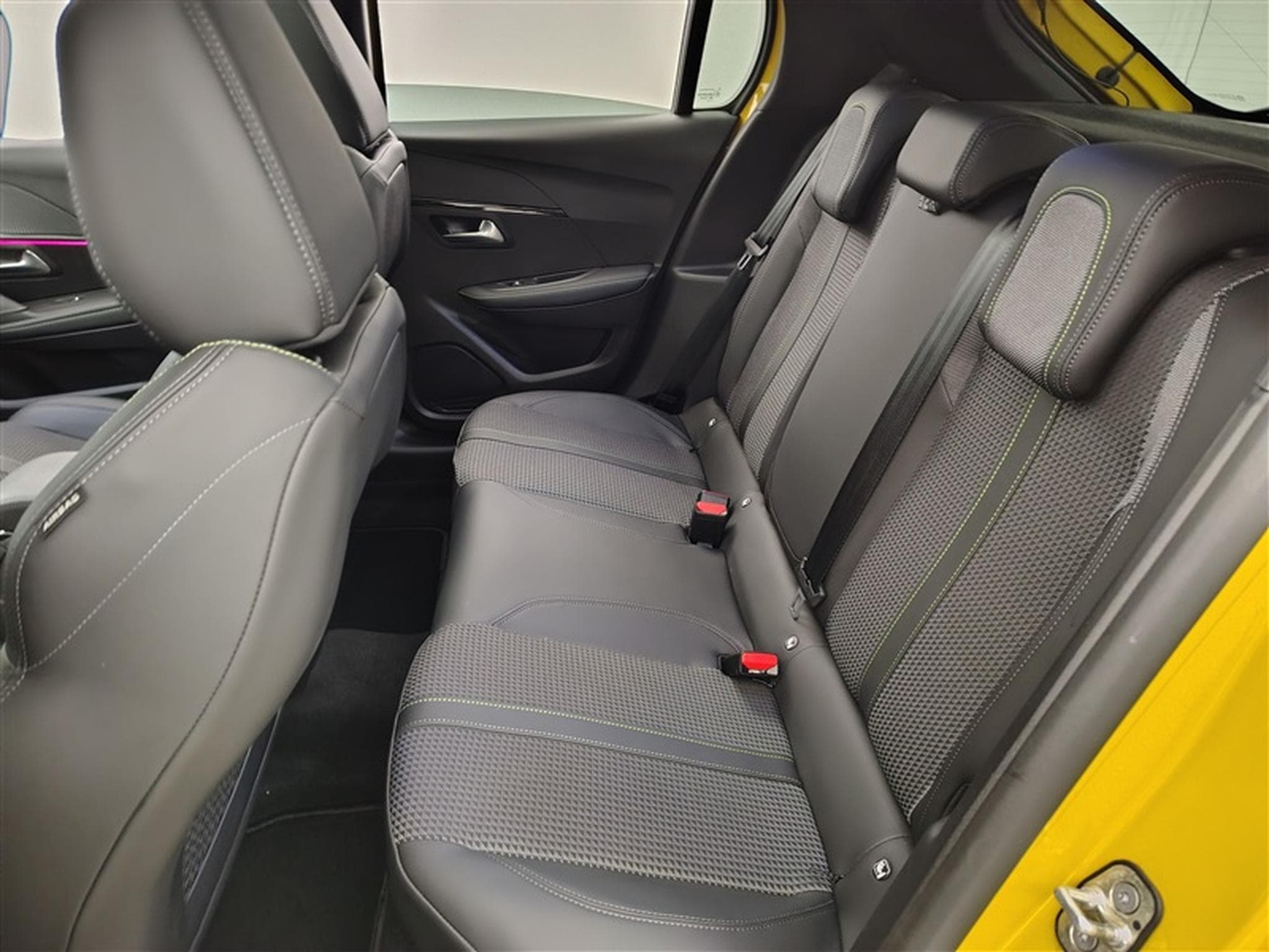 Peugeot 208 1.2i PureTech GT Line (EU6.4) (2023) - Photo 13