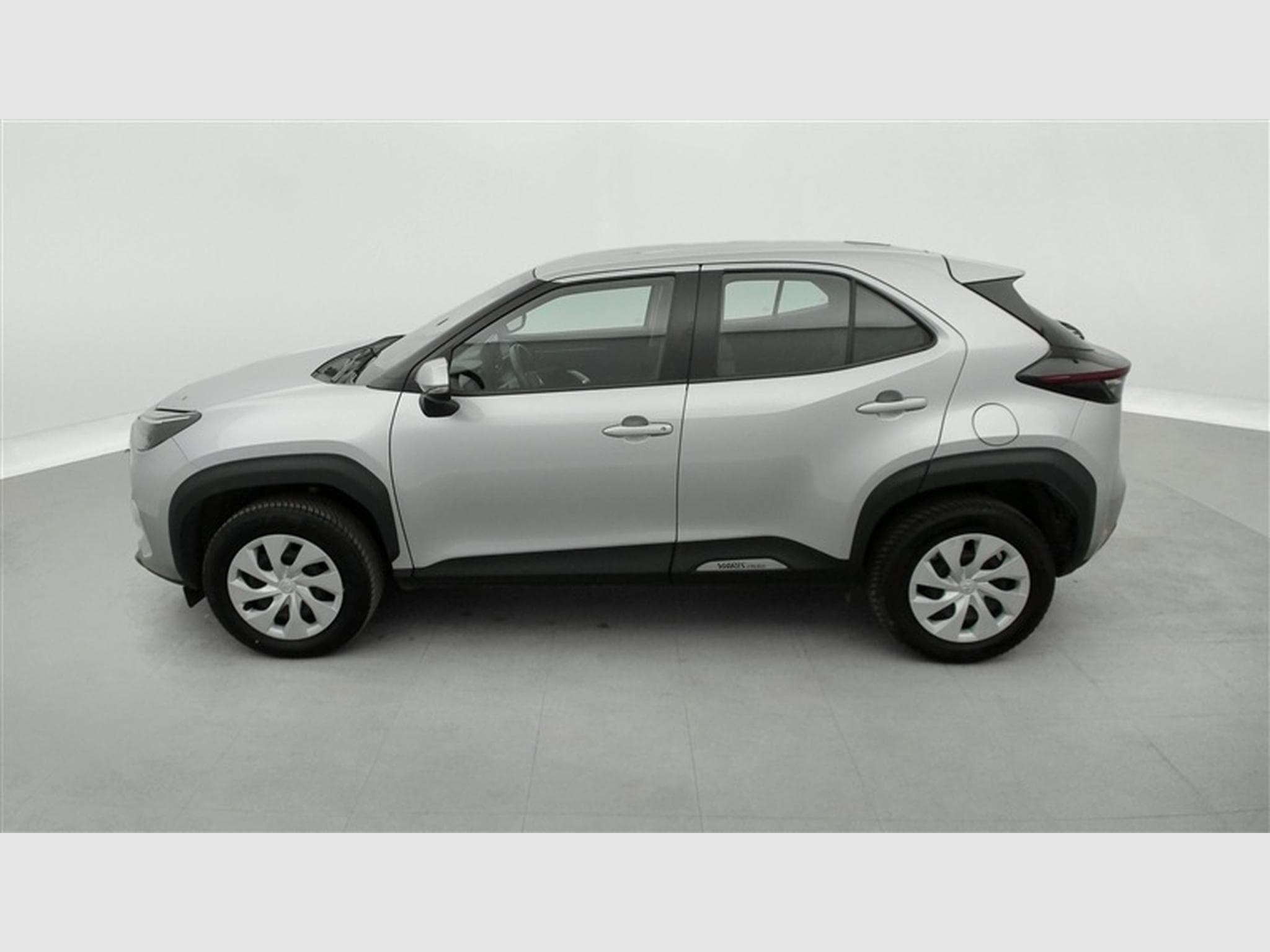 Toyota Yaris Cross 1.5i VVT-i Hybrid Dynamic E-CVT CARPLAY / CLIM (2024) - Photo 3