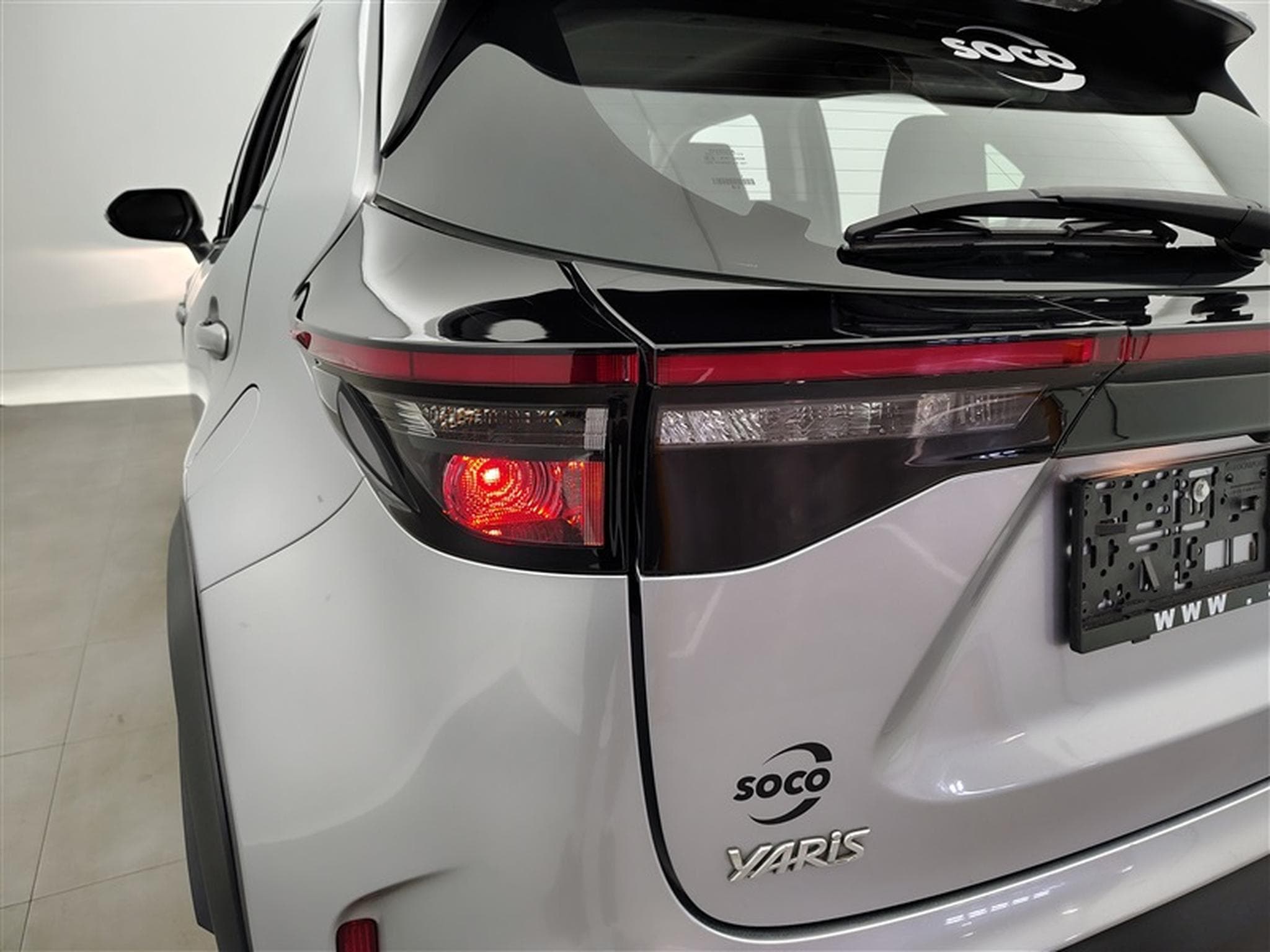 Toyota Yaris Cross 1.5i VVT-i Hybrid Dynamic E-CVT CARPLAY / CLIM (2024) - Photo 16