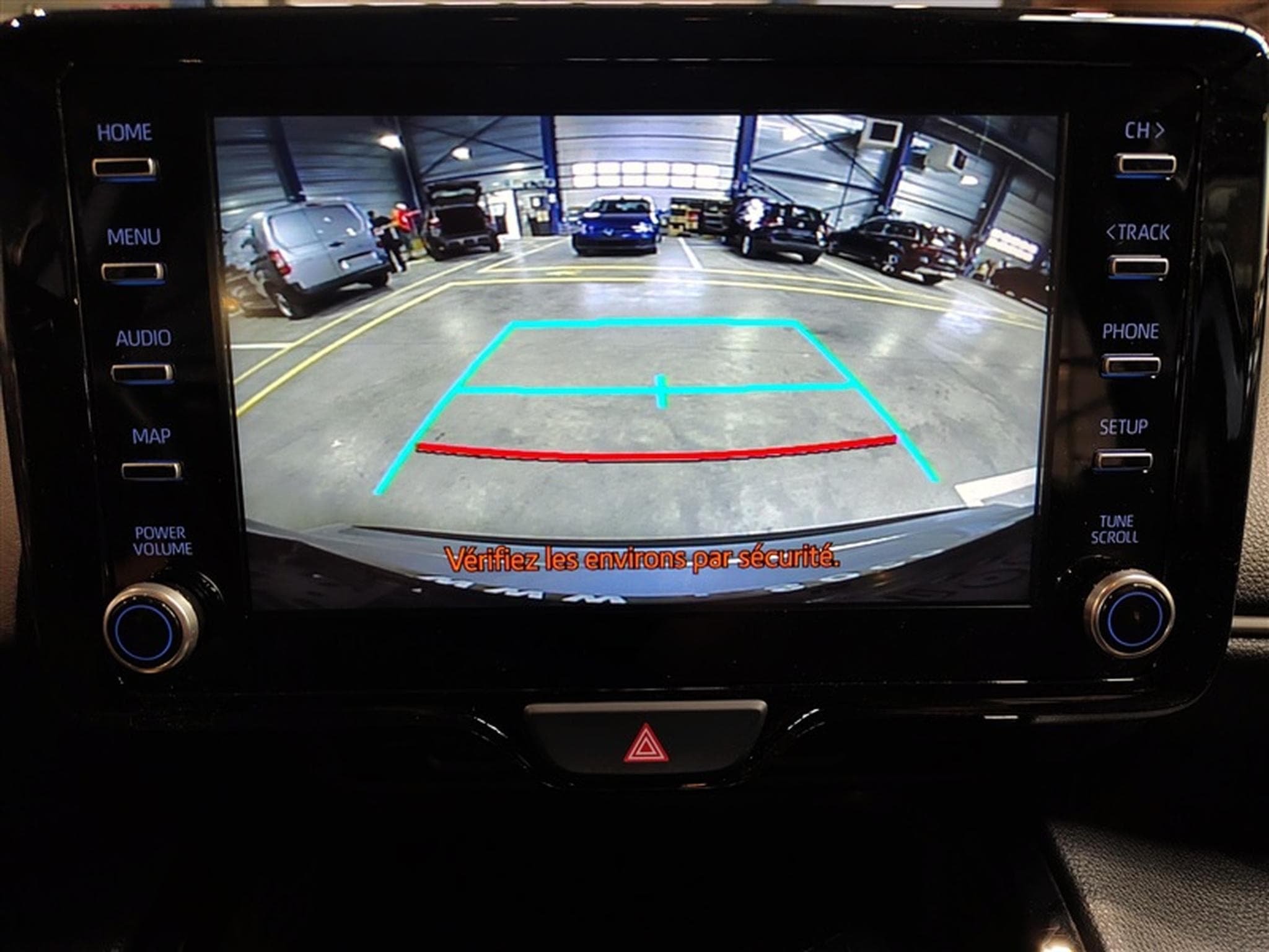 Toyota Yaris Cross 1.5i VVT-i Hybrid Dynamic E-CVT CARPLAY / CLIM (2024) - Photo 18