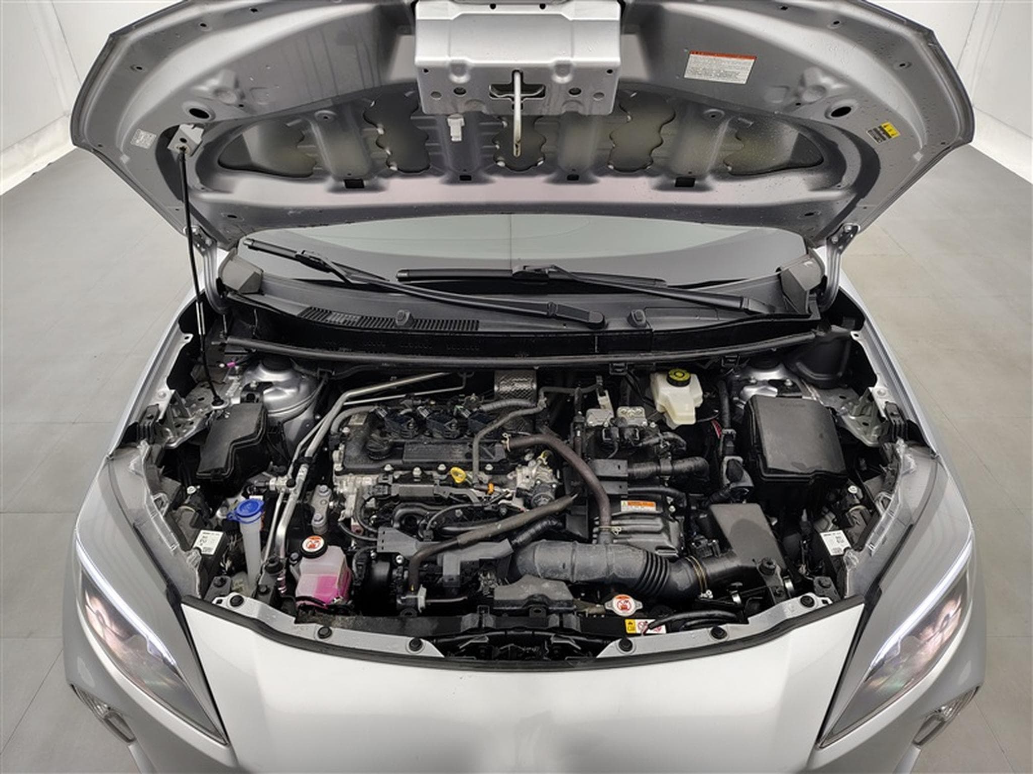 Toyota Yaris Cross 1.5i VVT-i Hybrid Dynamic E-CVT CARPLAY / CLIM (2024) - Photo 19