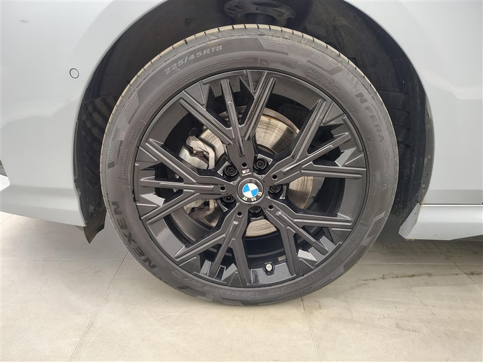 BMW 216 216 iA GranCoupe Pack M NAVI / CARPLAY / CAMERA (2025) - Photo 6