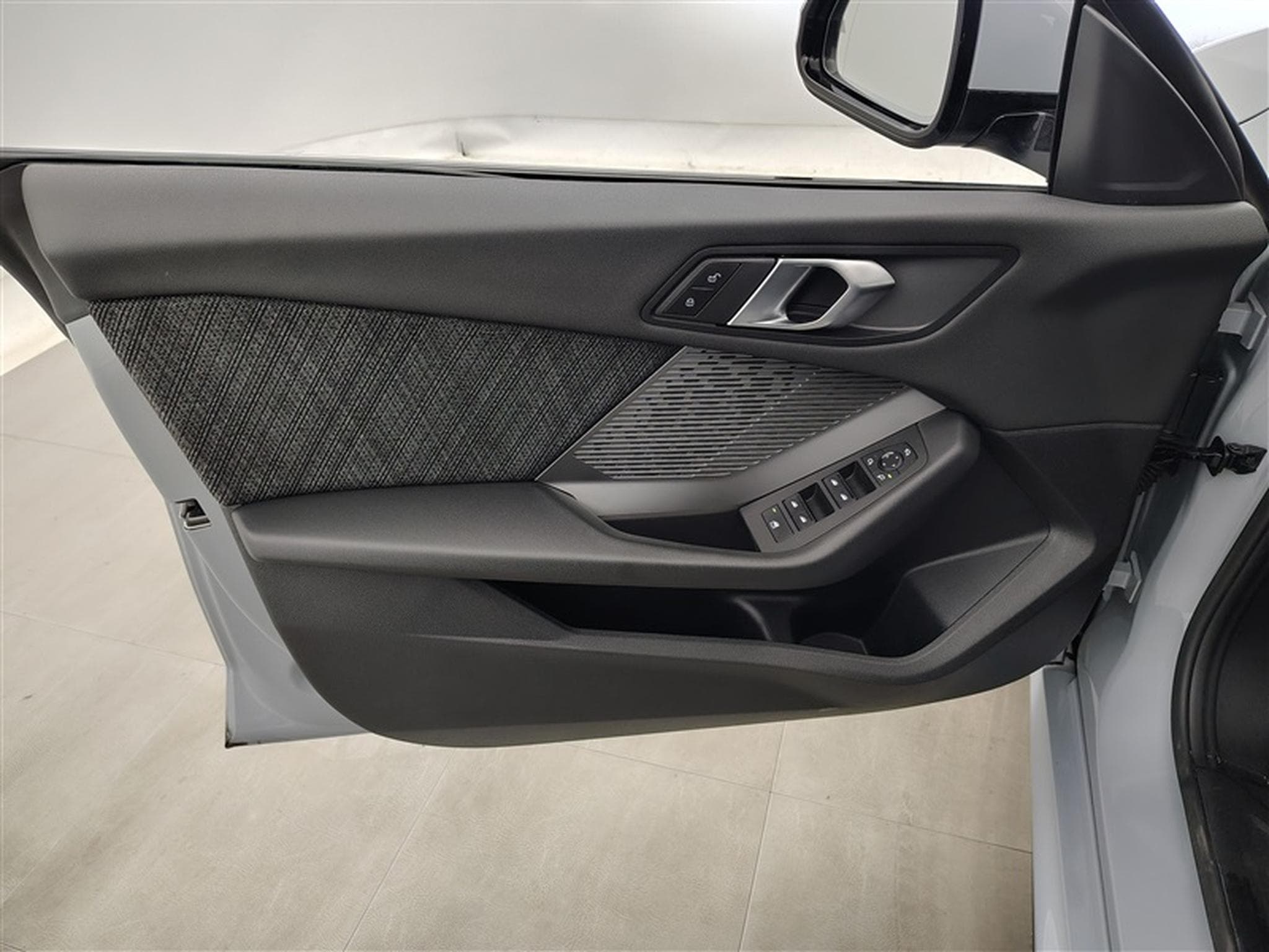 BMW 216 216 iA GranCoupe Pack M NAVI / CARPLAY / CAMERA (2025) - Photo 17