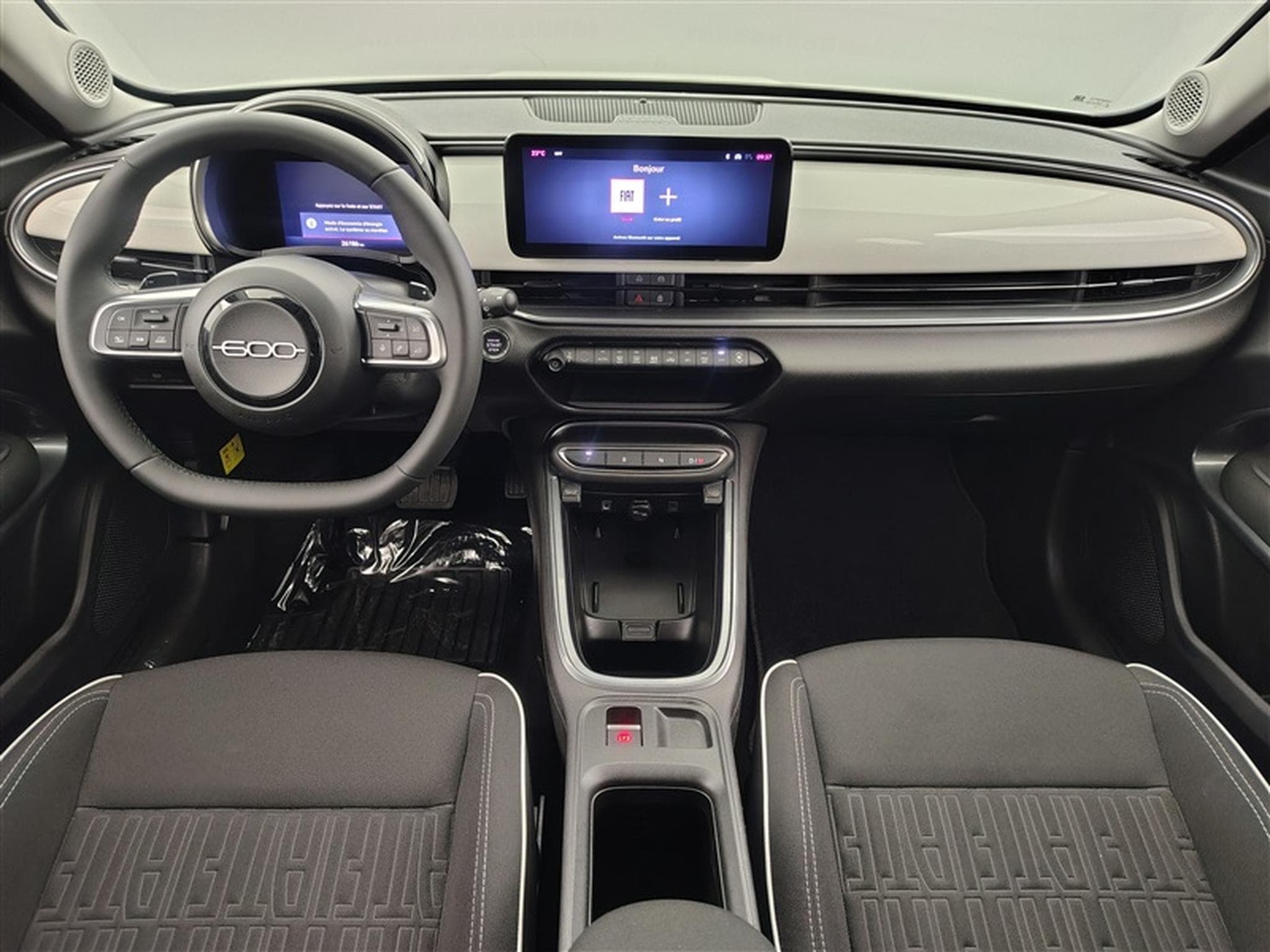 Fiat 600 1.2 Hybrid 136cv DCT Icone NAVI / FULL LED / KEYLESS / CAM (2025) - Photo 8