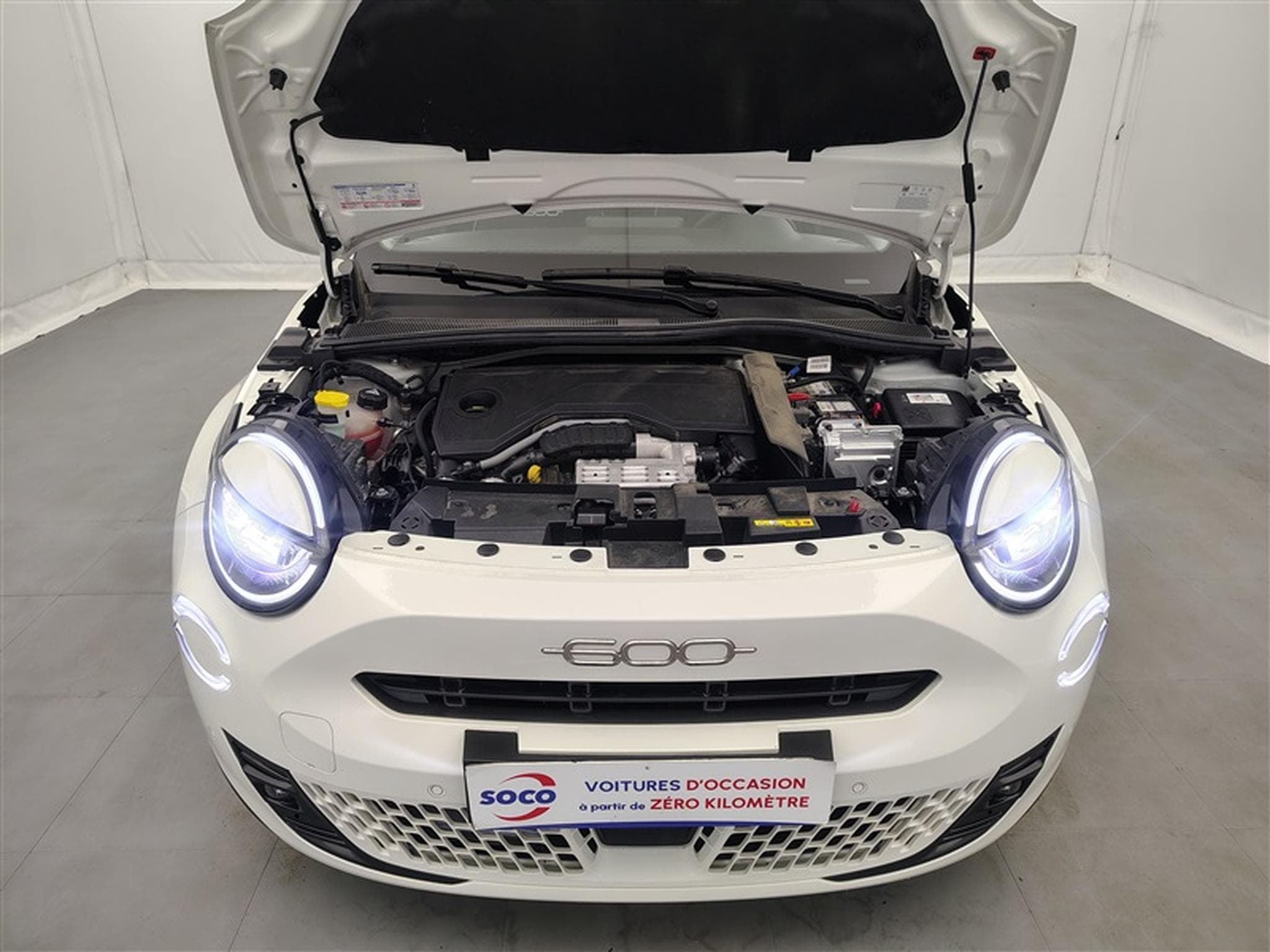Fiat 600 1.2 Hybrid 136cv DCT Icone NAVI / FULL LED / KEYLESS / CAM (2025) - Photo 19