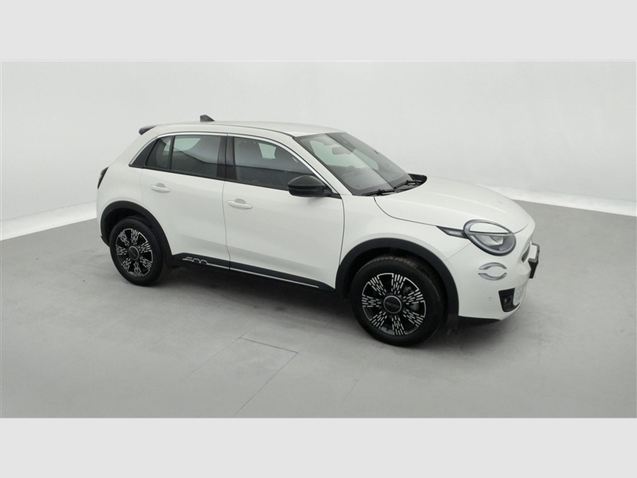 Fiat 600 1.2 Hybrid 136cv DCT Icone NAVI / FULL LED / KEYLESS / CAM (2025) - Photo 23