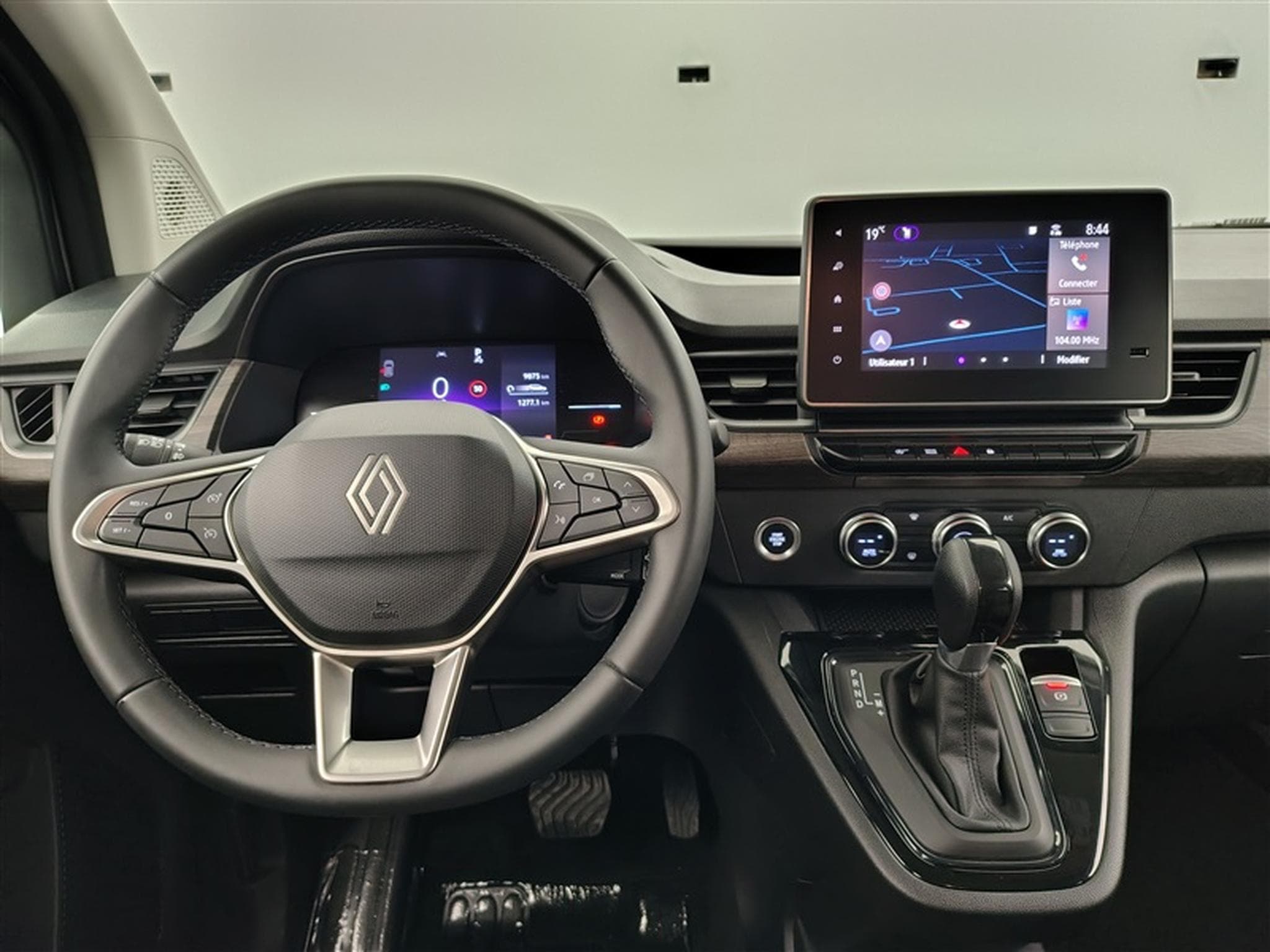 Renault Kangoo 1.3 TCe Techno EDC (2025) - Photo 9