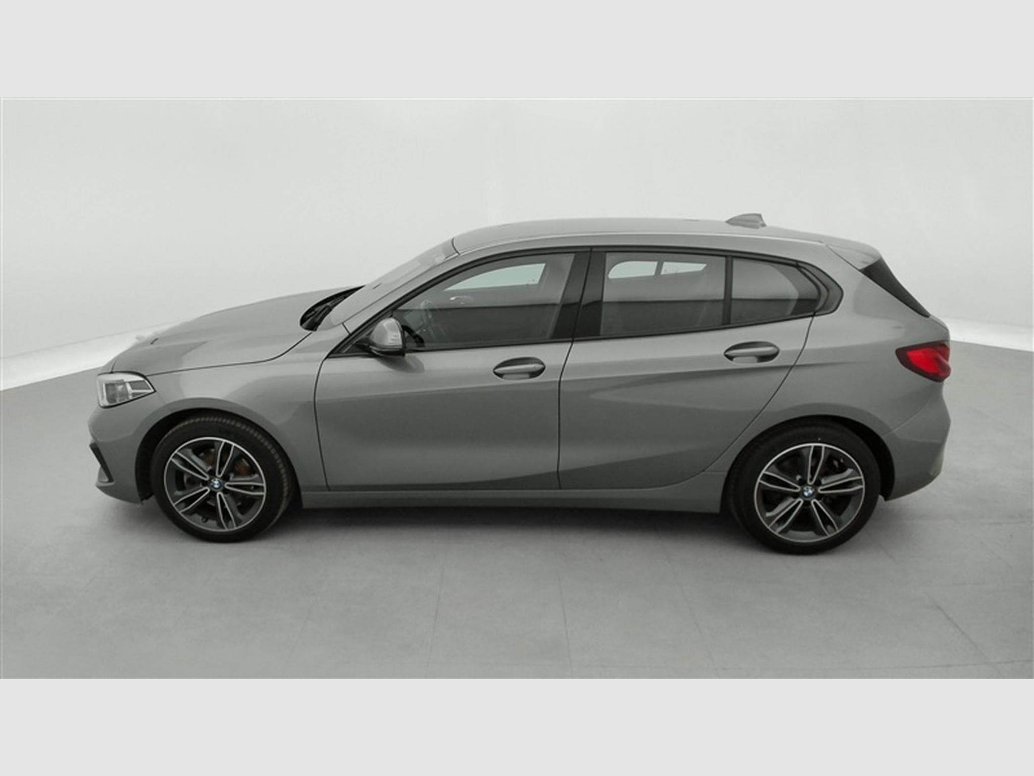 BMW 118 iA Sport Line  Navi / Led / PDC av+ar (2022) - Photo 3