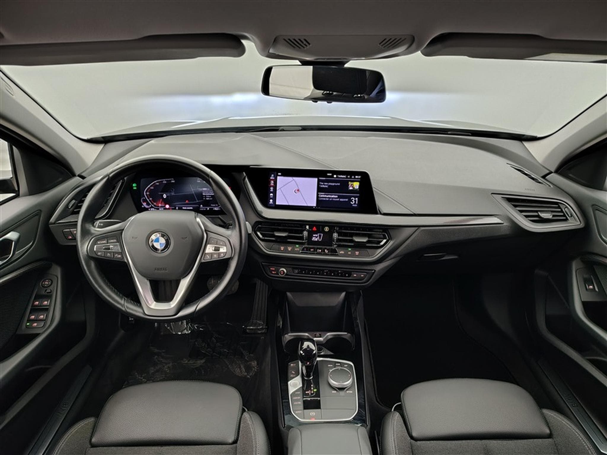 BMW 118 iA Sport Line  Navi / Led / PDC av+ar (2022) - Photo 7