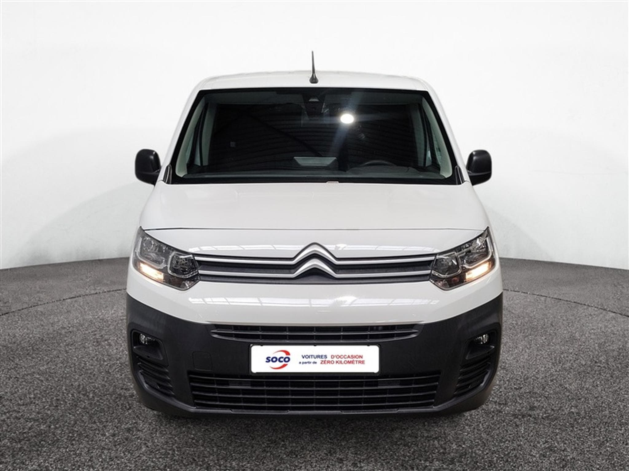Citroen Berlingo 1.2 PureTech 110cv M NAVI / CARPLAY / CAMERA (2021) - Photo 4