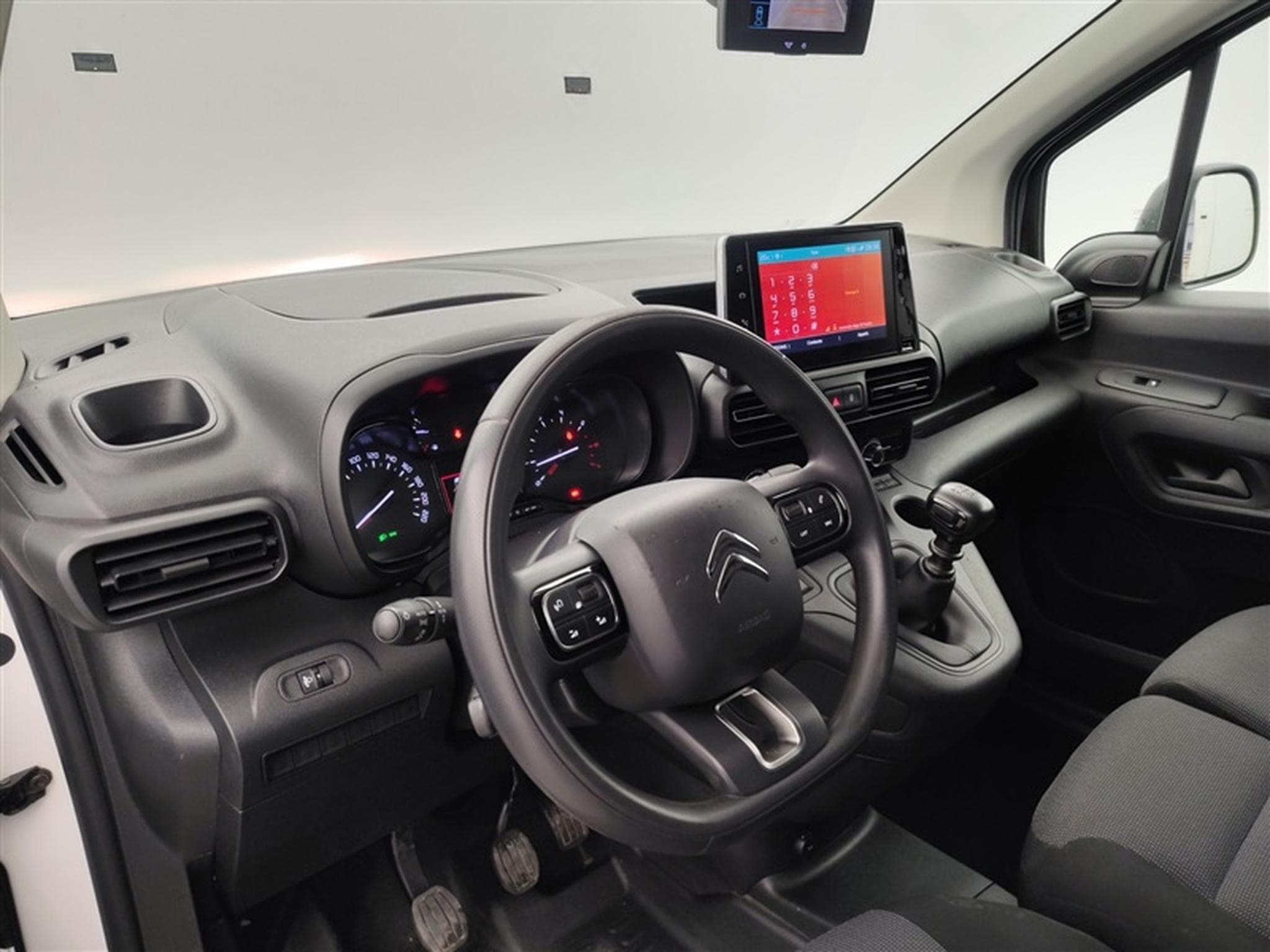 Citroen Berlingo 1.2 PureTech 110cv M NAVI / CARPLAY / CAMERA (2021) - Photo 8