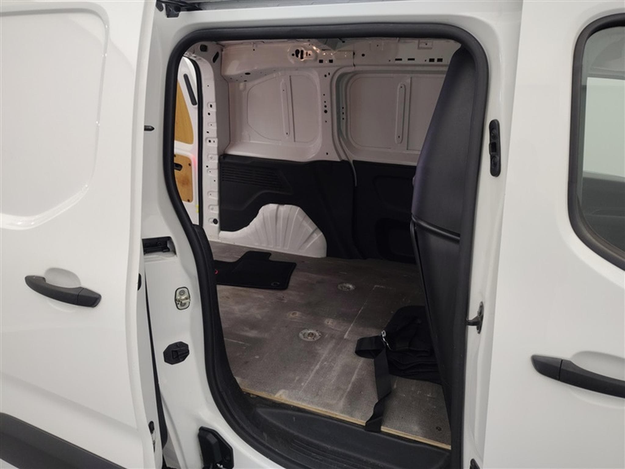Citroen Berlingo 1.2 PureTech 110cv M NAVI / CARPLAY / CAMERA (2021) - Photo 14