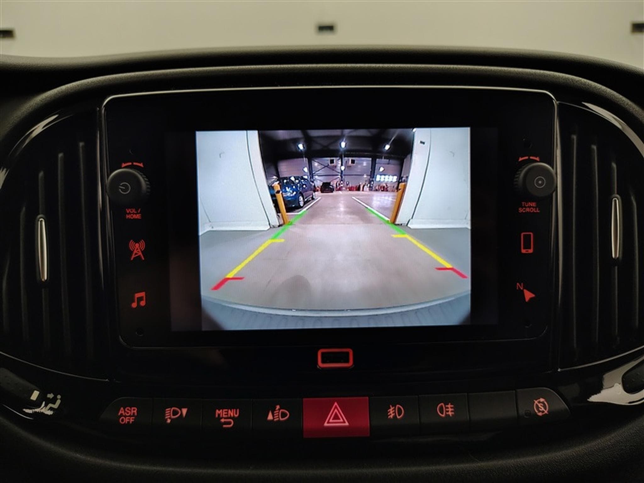 Fiat Doblo 1.6 MJET L1 Cargo 3PL *NAVI/CARPLAY/CAMERA/PDC* (2023) - Photo 18