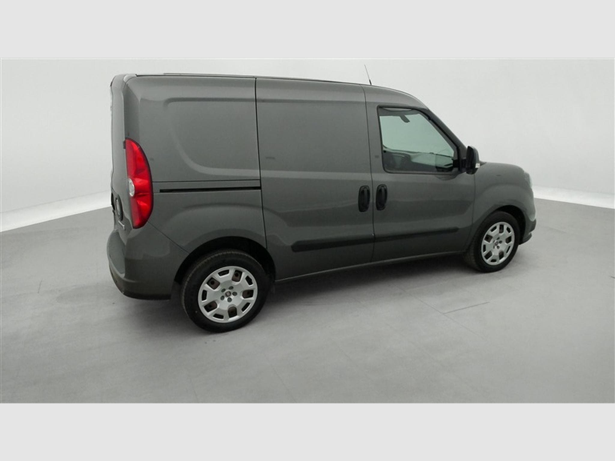 Fiat Doblo 1.6 MJET L1 Cargo 3PL *NAVI/CARPLAY/CAMERA/PDC* (2023) - Photo 25