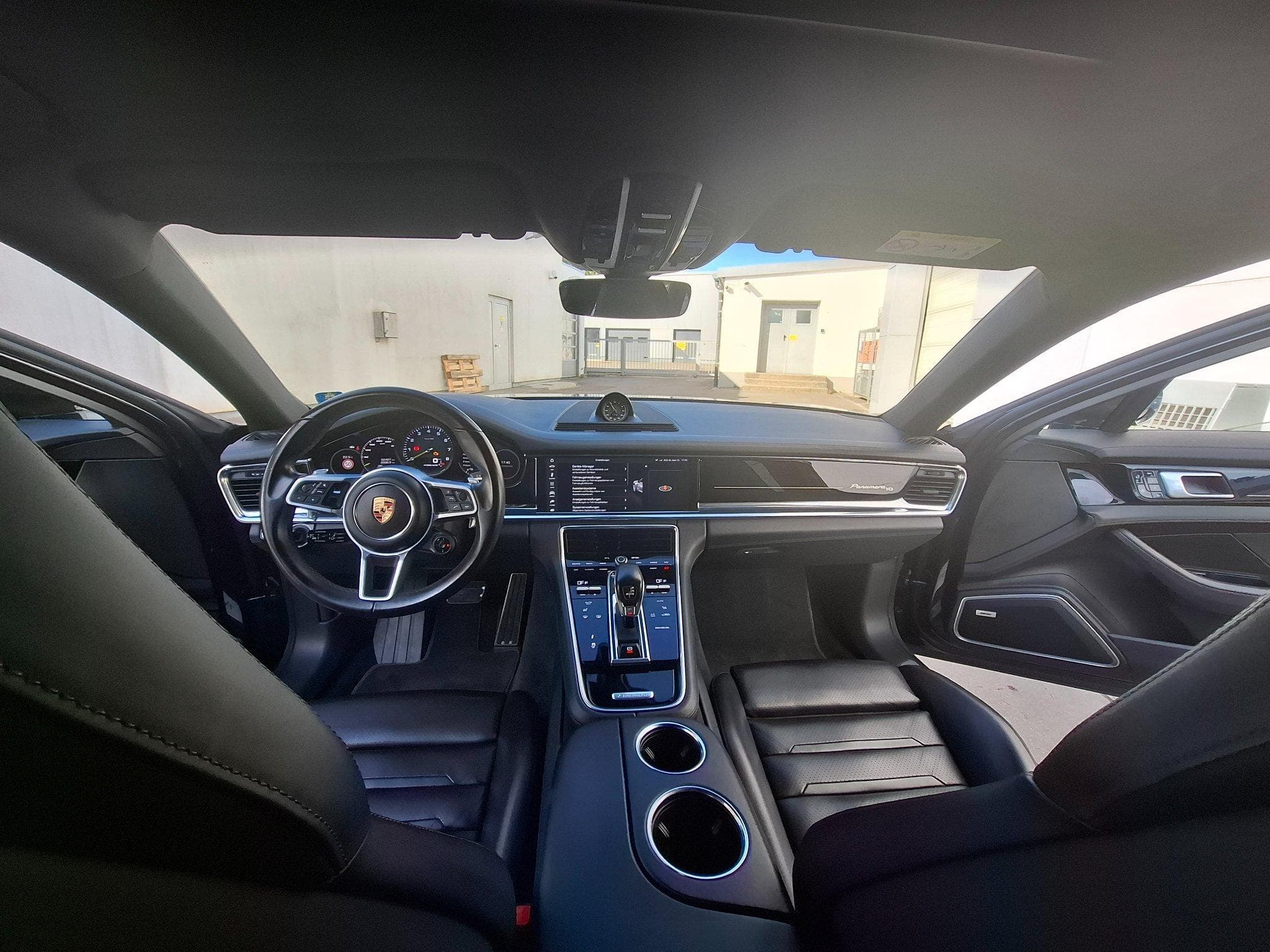 Porsche Panamera 4E Sport Turismo (2020) - Photo 7