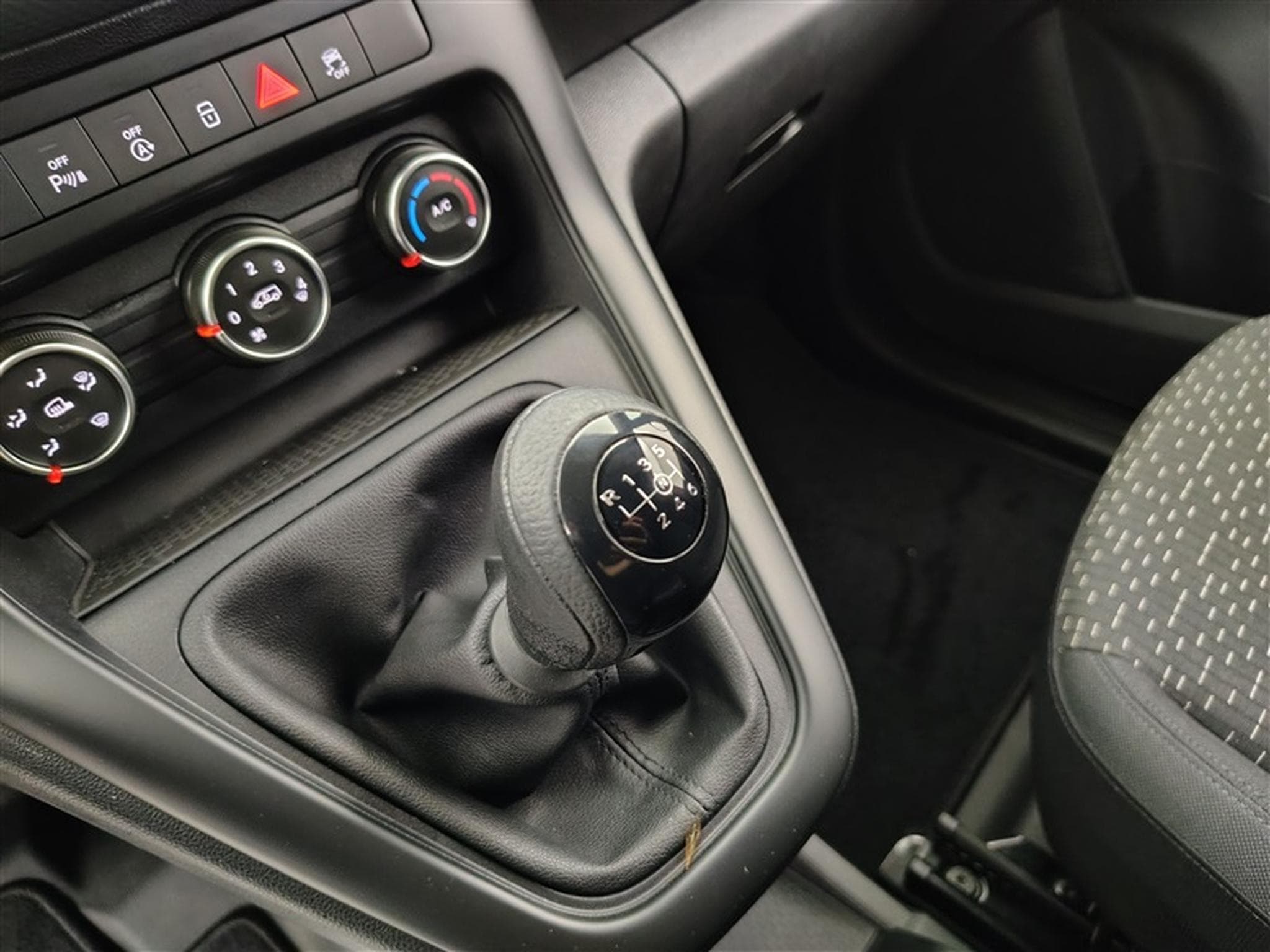 Mercedes Citan 1.5 CDI 110  Clim / PDC / Bluetooth (2022) - Photo 11