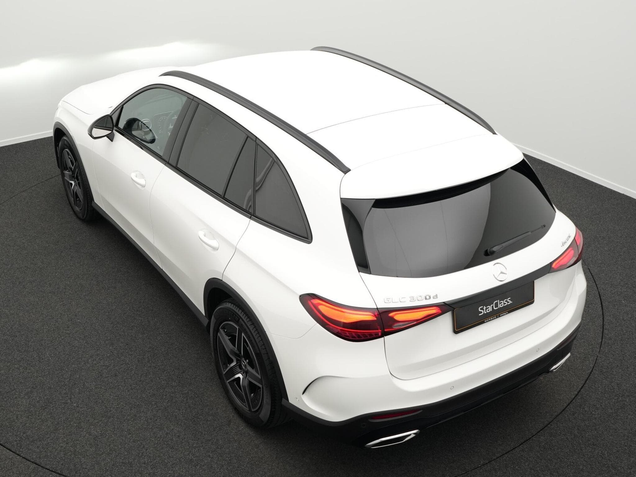 Mercedes GLC 300 d 4M AMG-Line LED+AHK+Night+Memo+Kamera (2024) - Photo 13