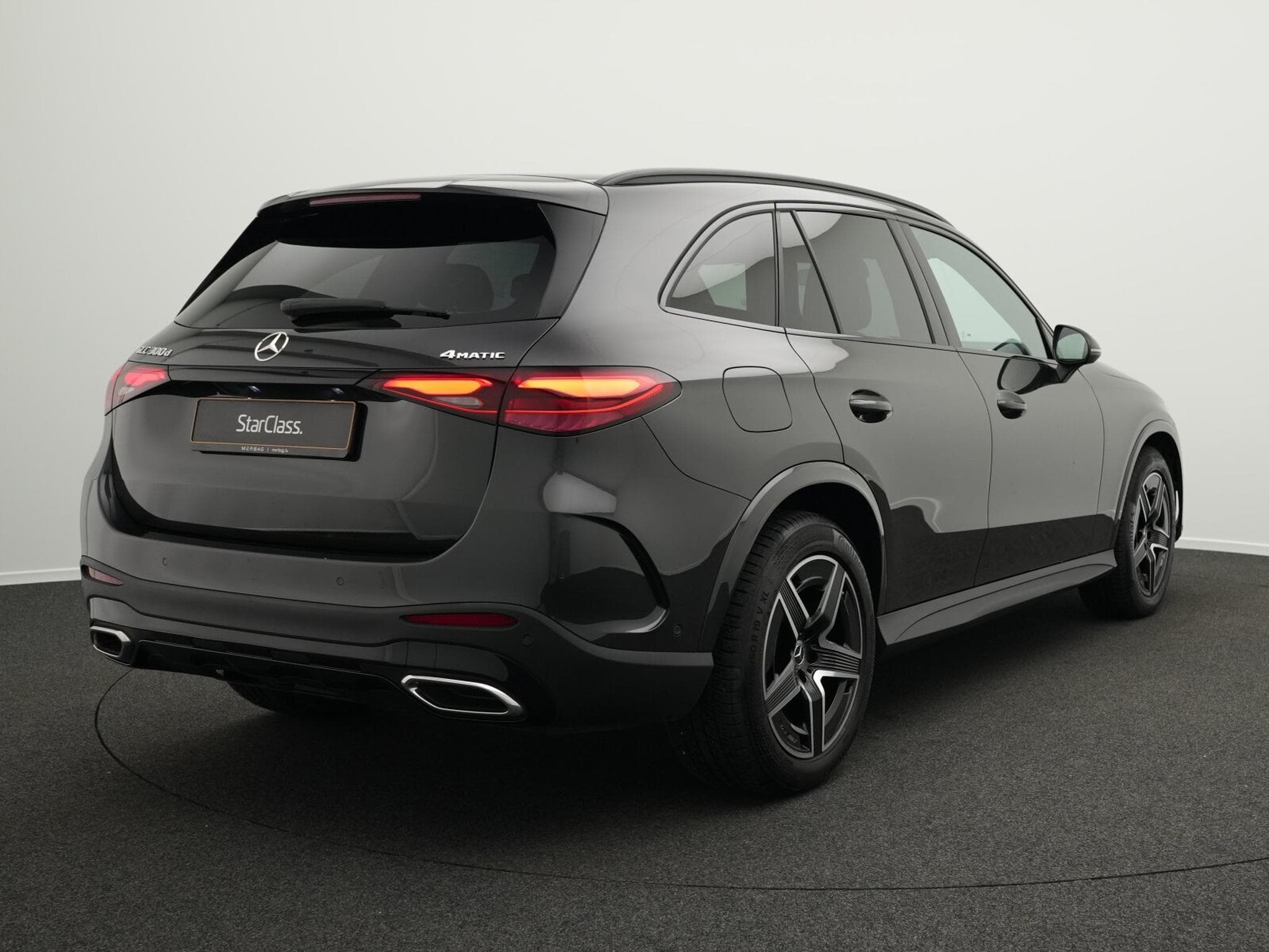 Mercedes GLC 300 d 4M AMG-Line LED+Kamera+AHK+Night+Memo (2025) - Photo 3