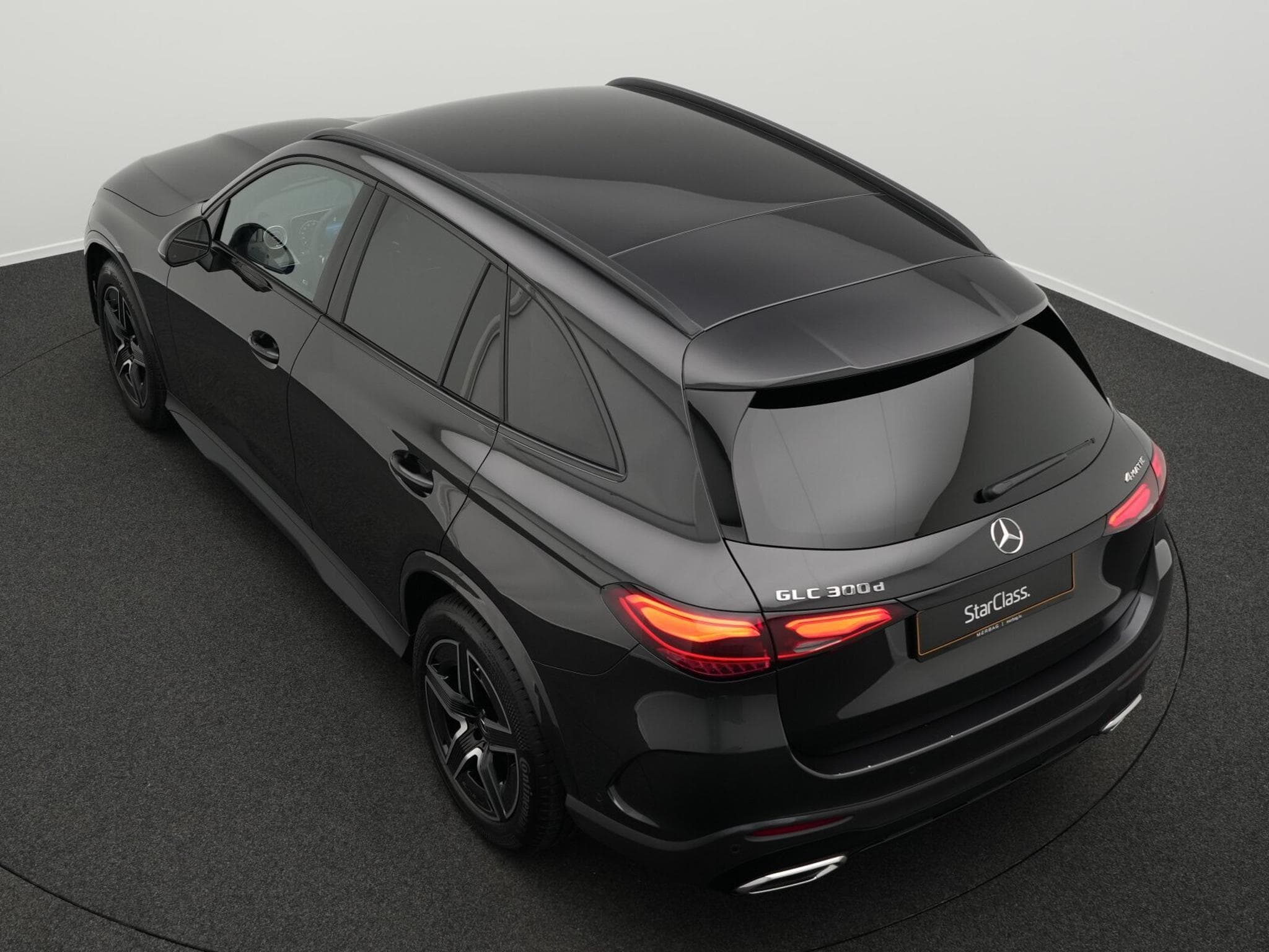Mercedes GLC 300 d 4M AMG-Line LED+Kamera+AHK+Night+Memo (2025) - Photo 13