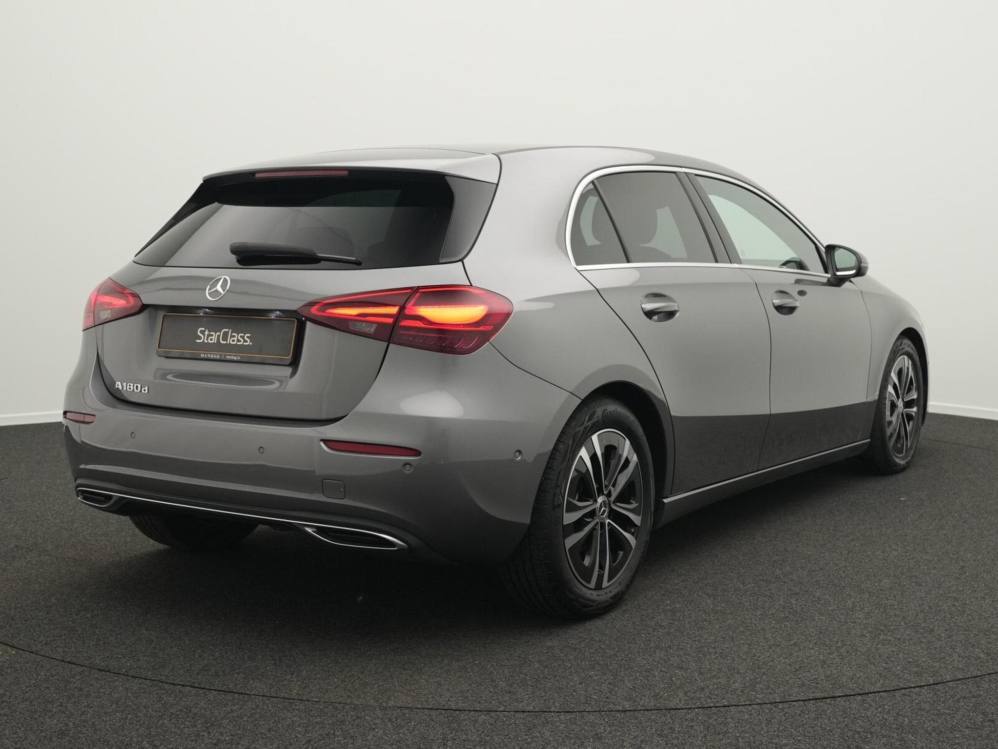 Mercedes A 180 d Progressive LED+Kamera+MBUX (2025) - Photo 3