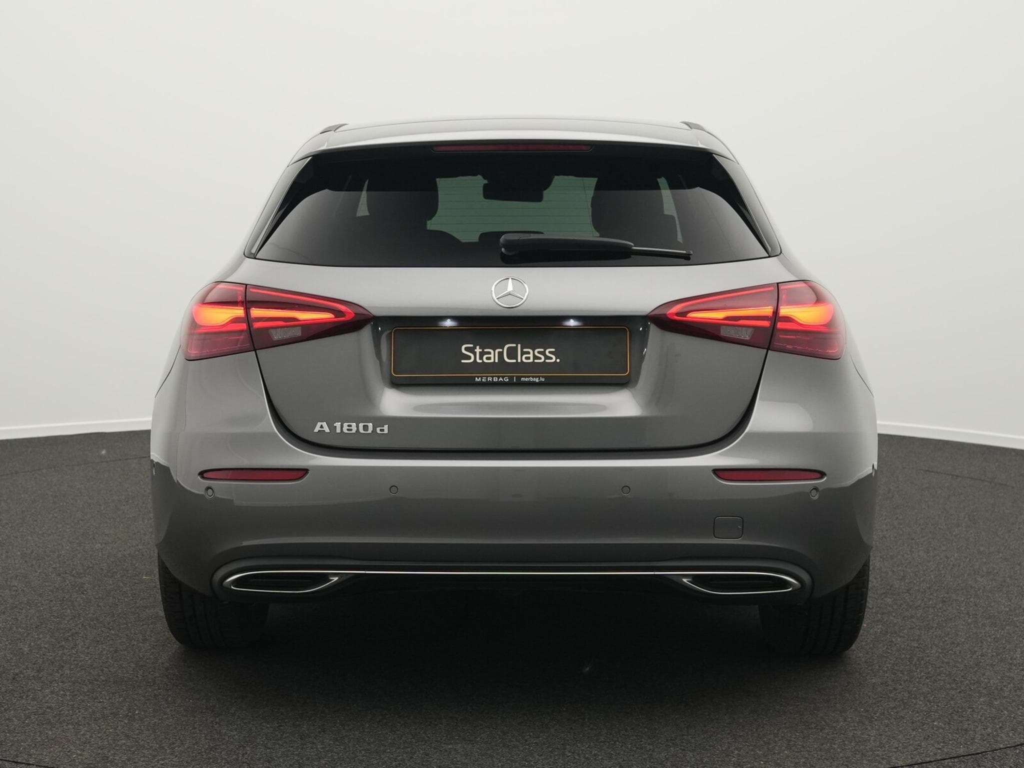 Mercedes A 180 d Progressive LED+Kamera+MBUX (2025) - Photo 4